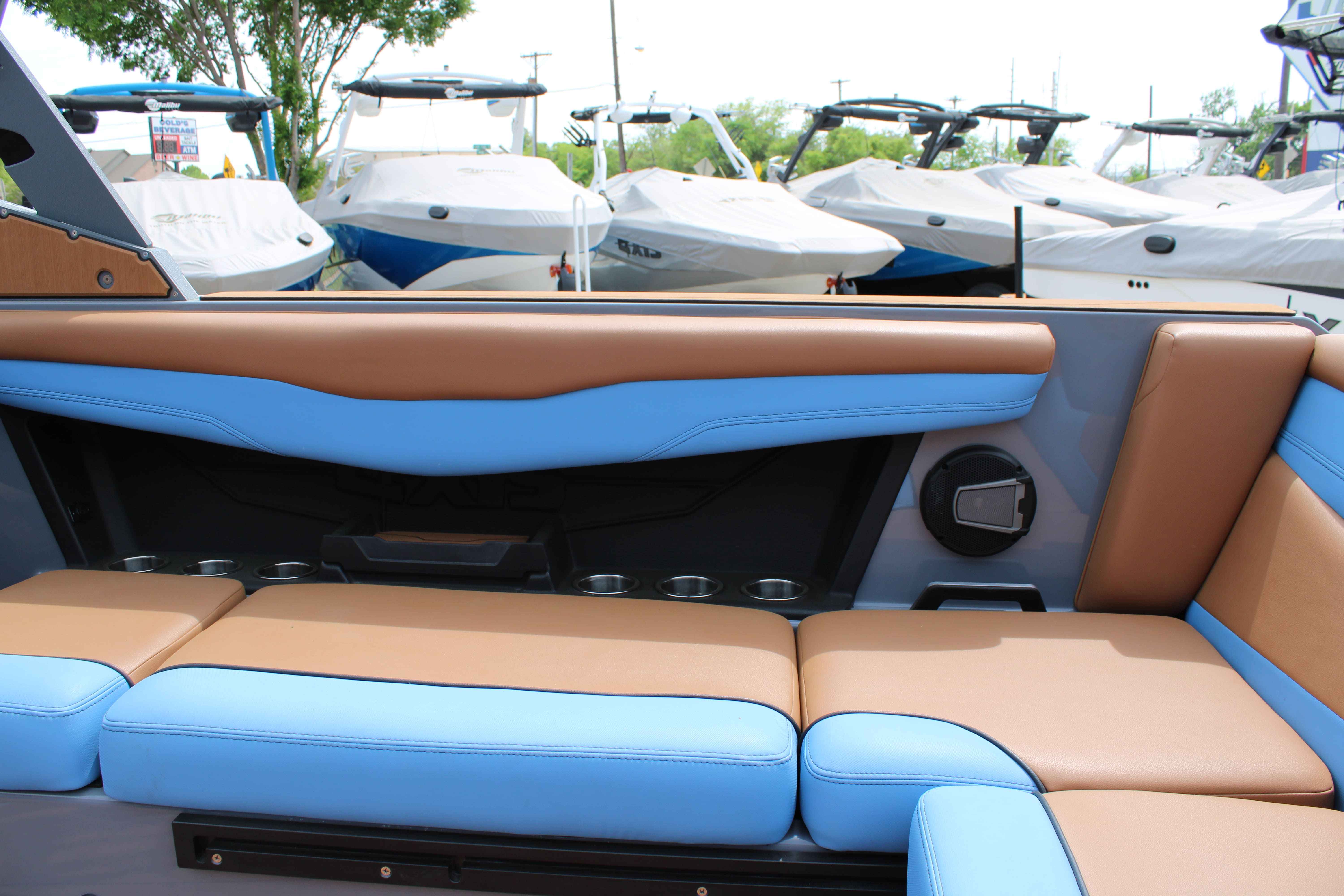 2025 Axis Wake Research Core Series T235-17