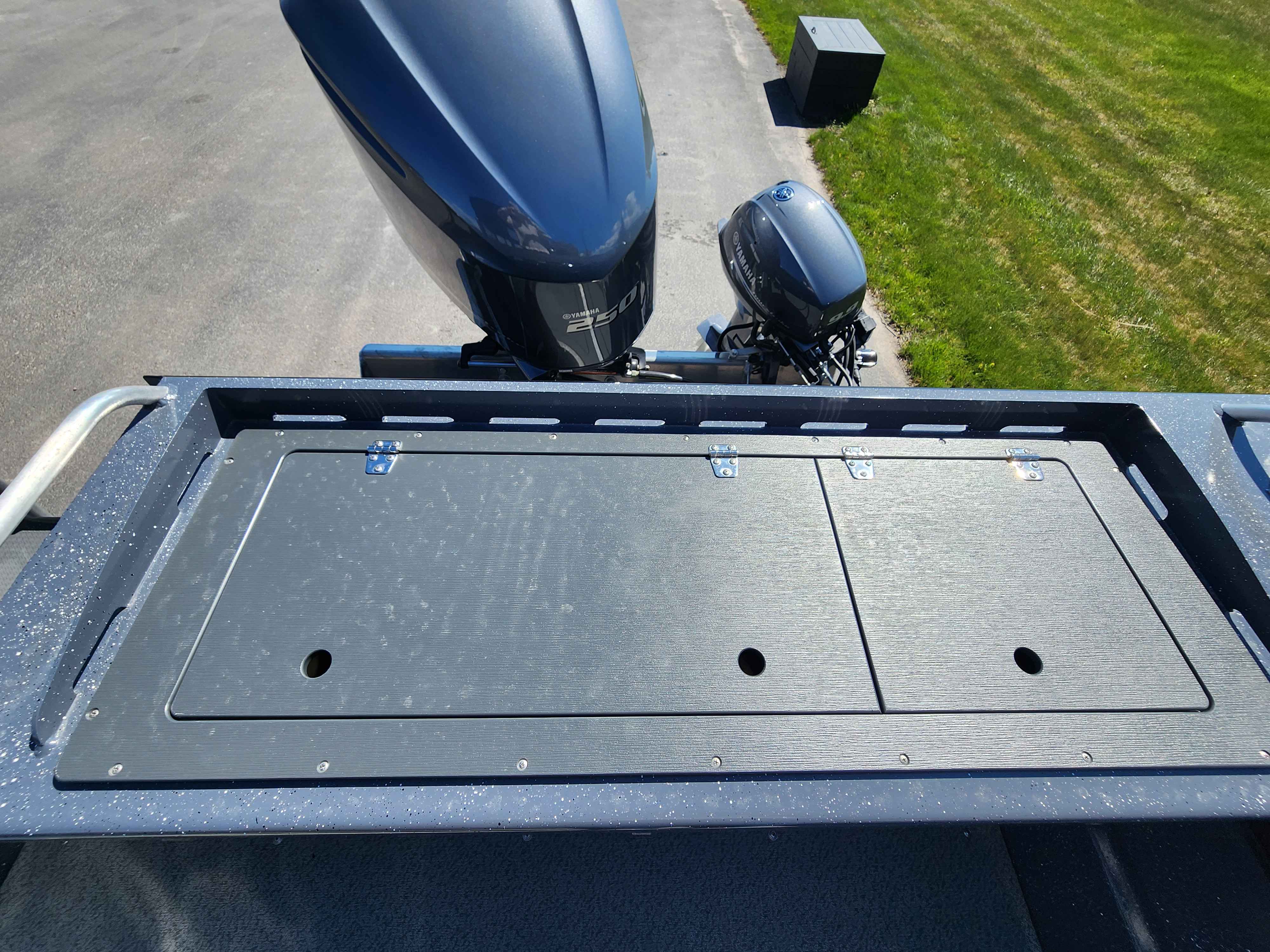 dummy-boat-img