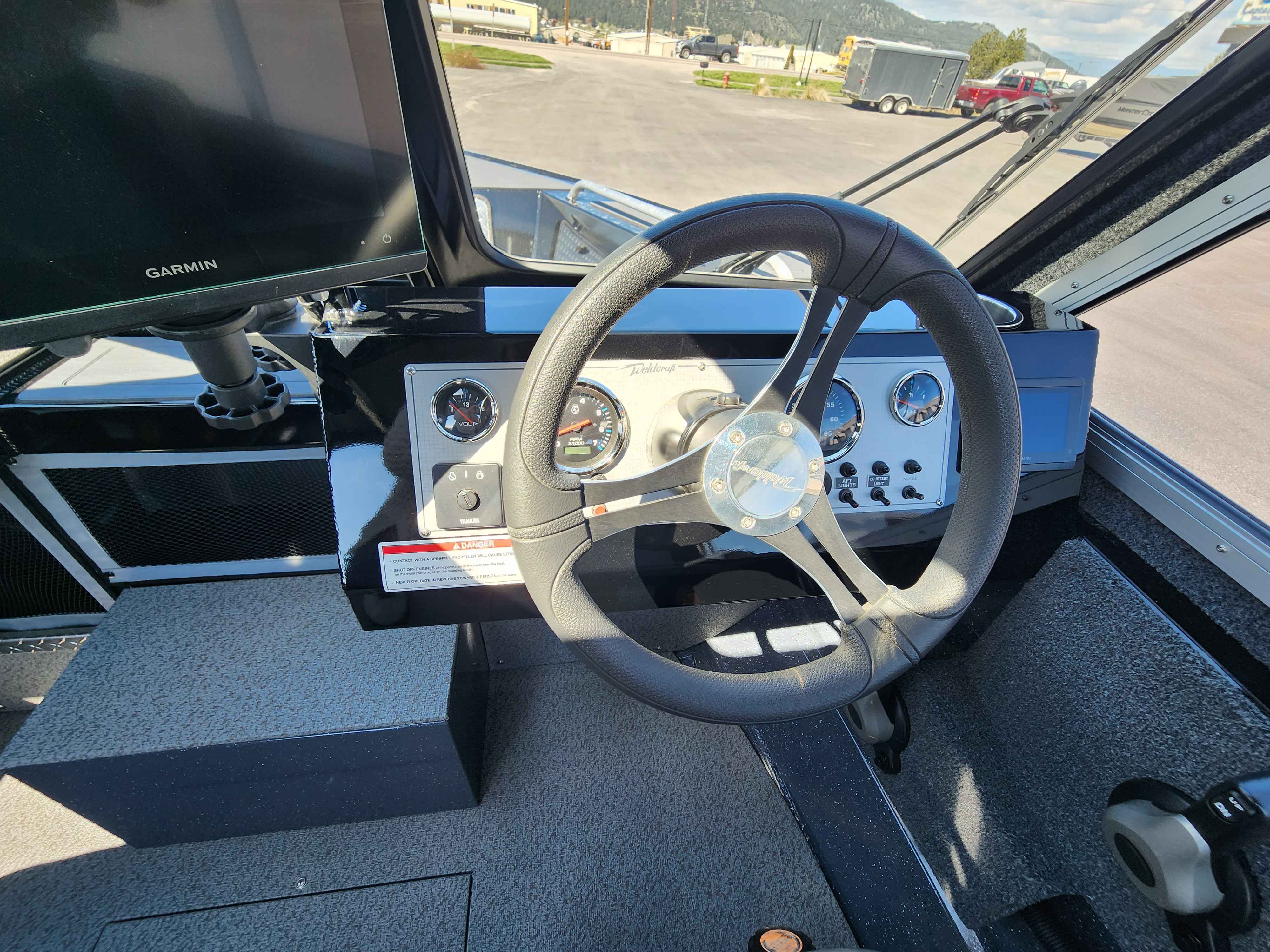 dummy-boat-img