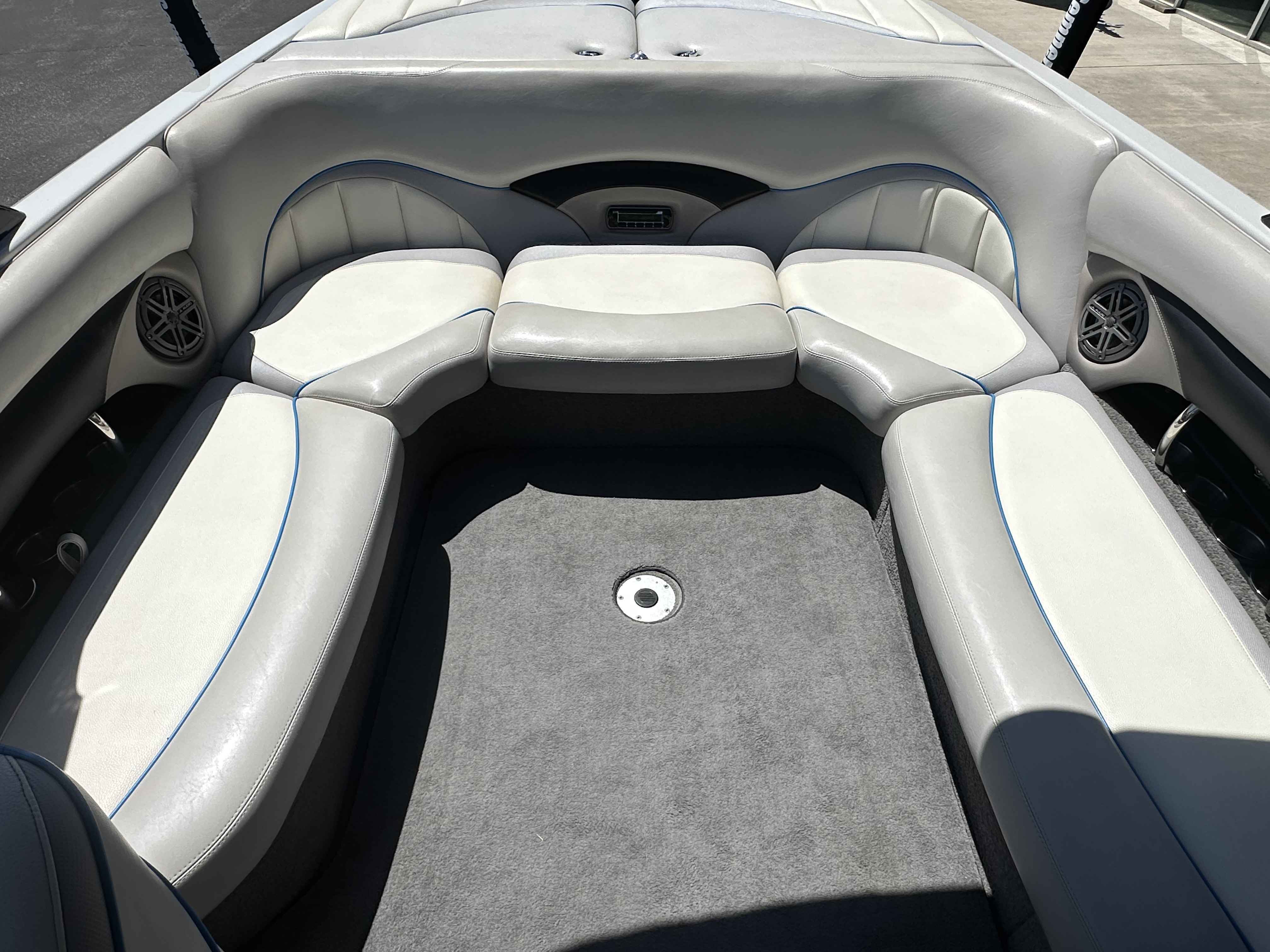 2008 Malibu 23 LSV-10