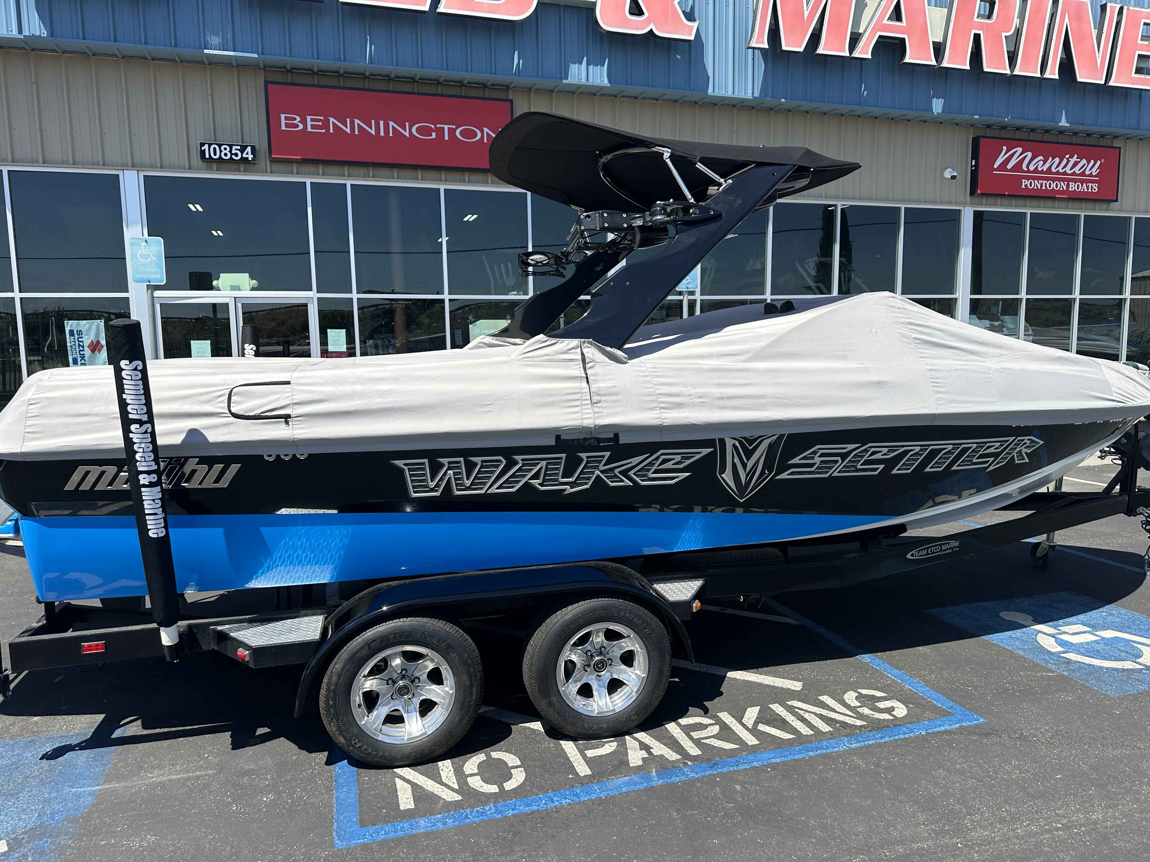 2008 Malibu 23 LSV-17