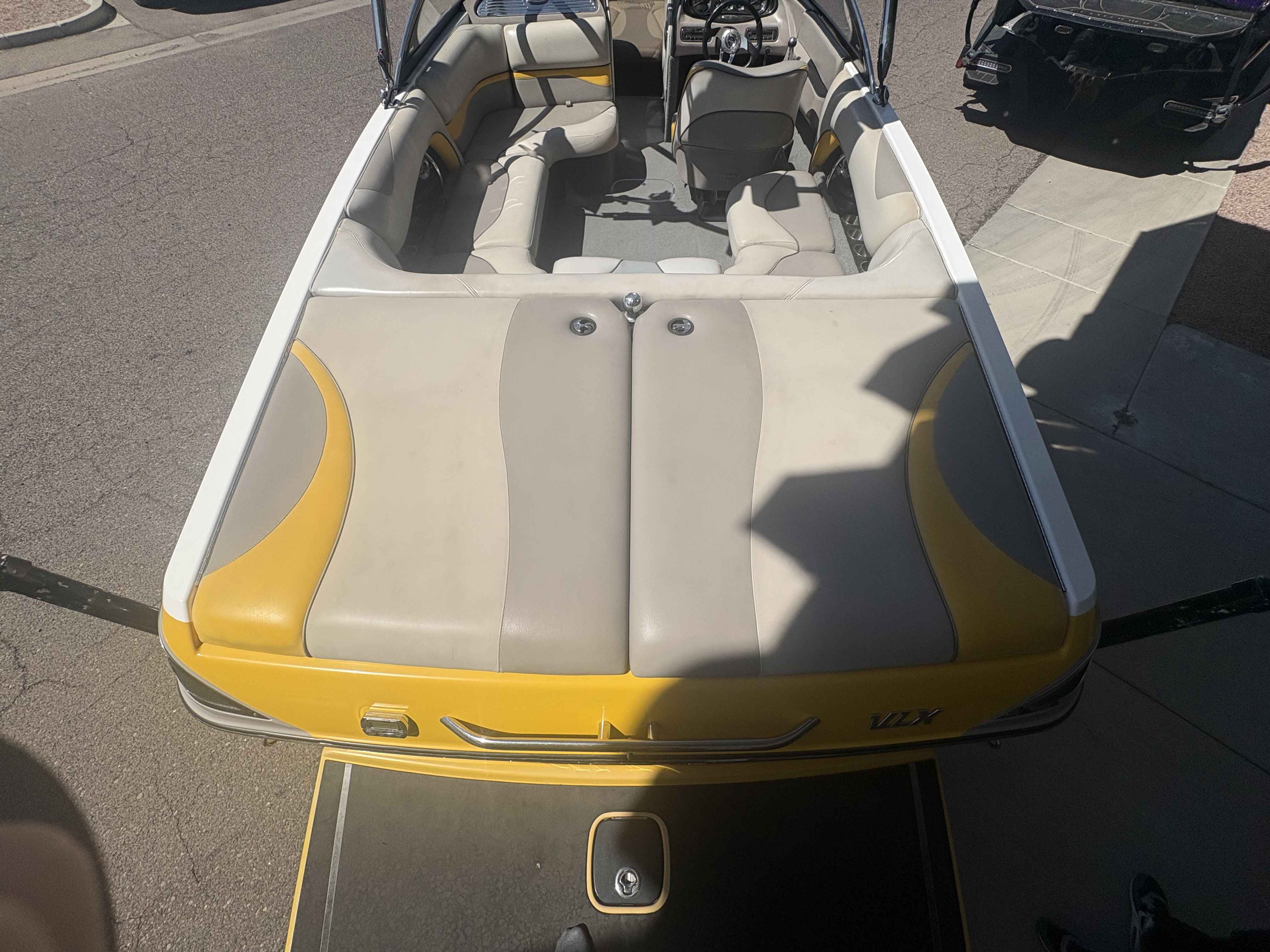 dummy-boat-img