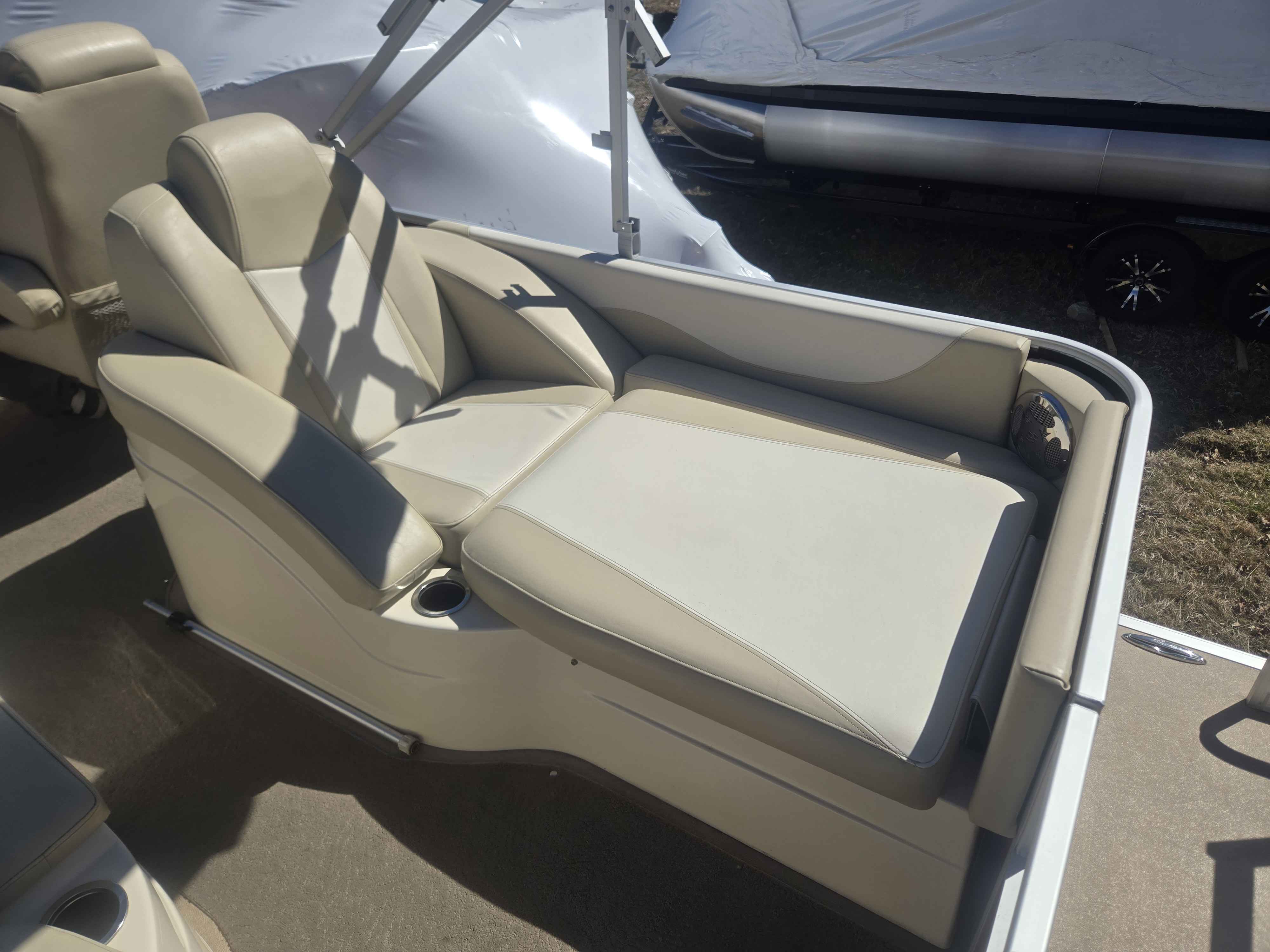 2012 Godfrey Aqua Patio 240 SL-8