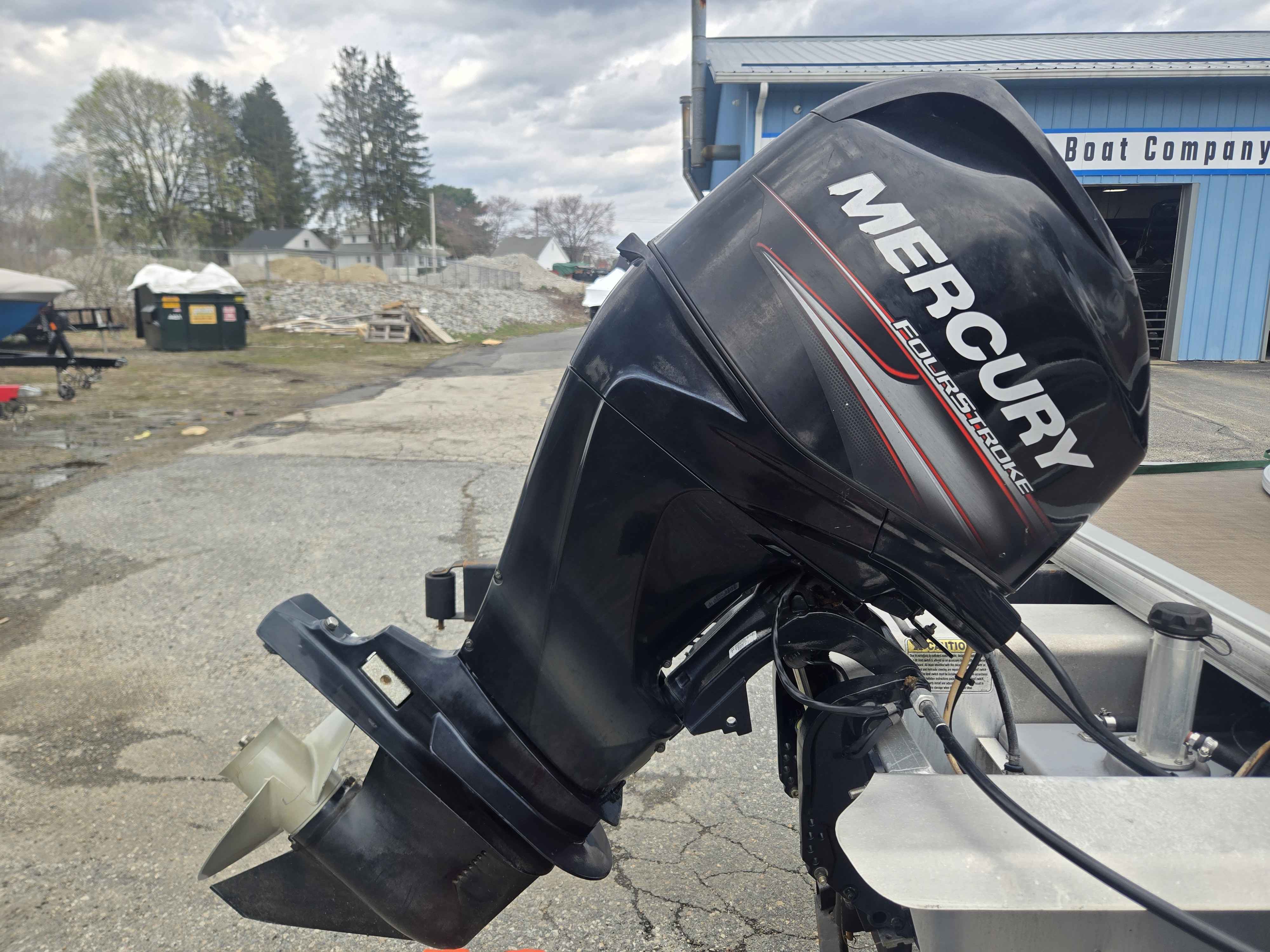 2019 Sun tracker 20 DLX Party Barge-12