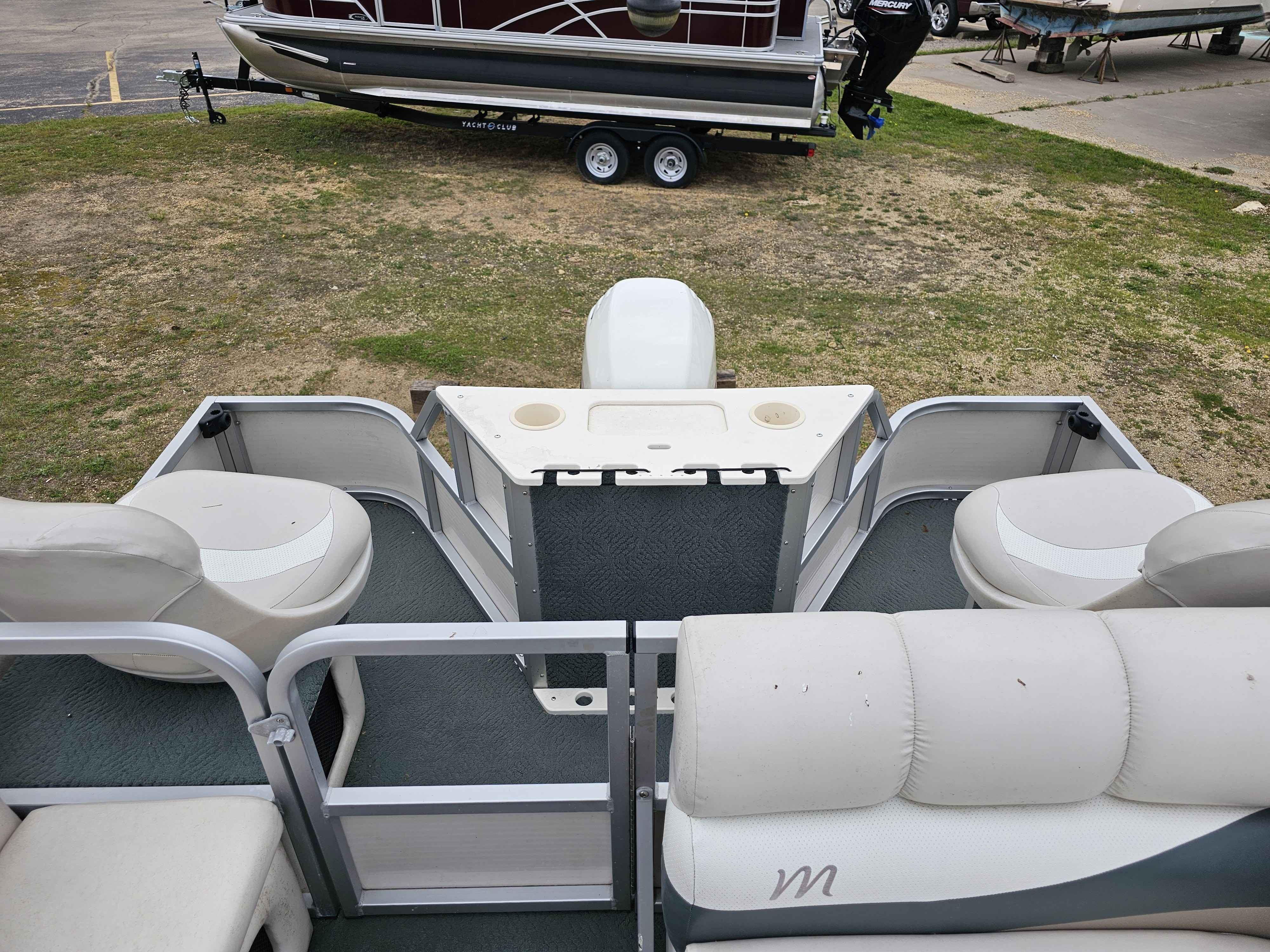 boat-carouselImage-image