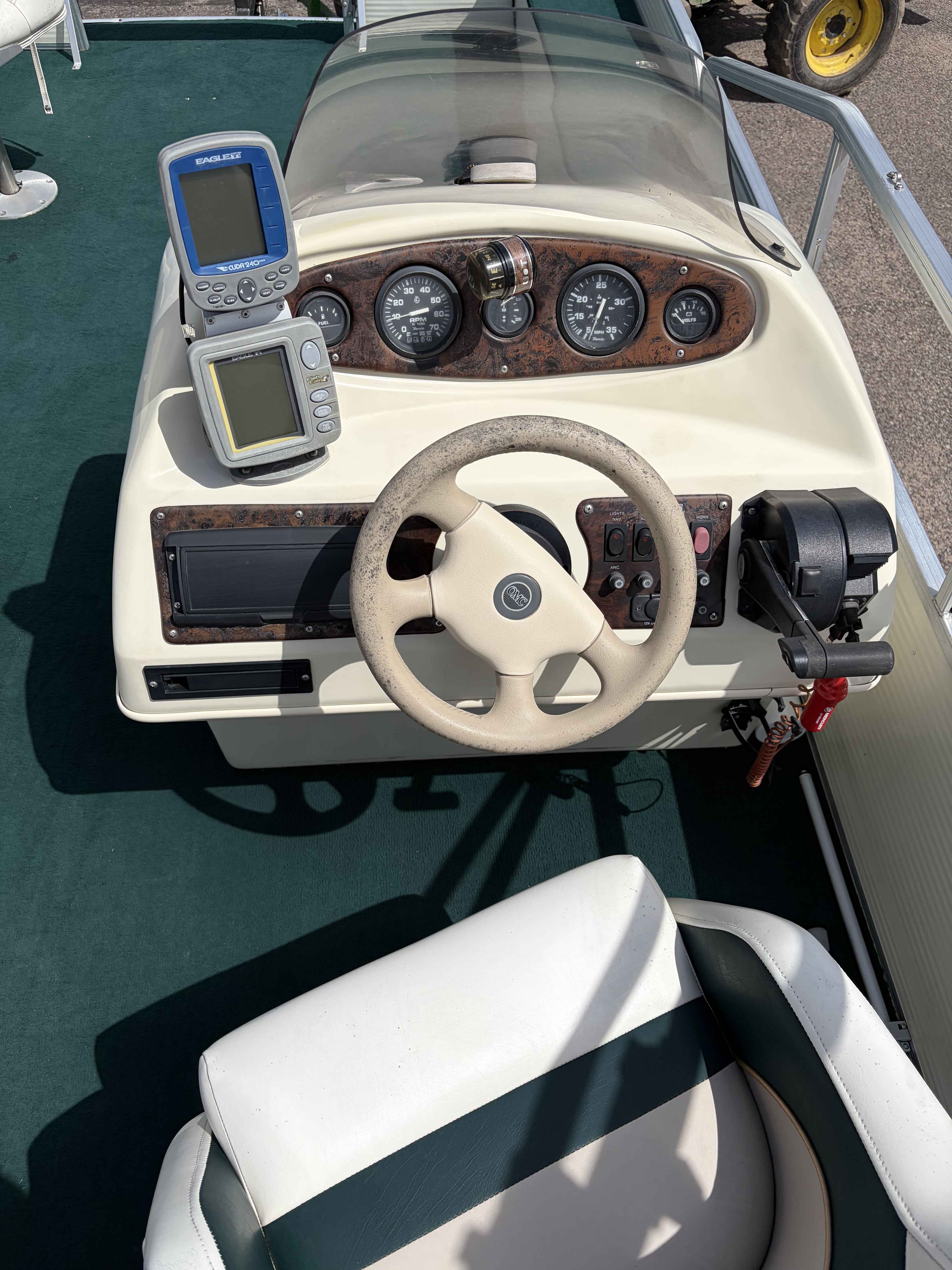 boat-carouselImage-image