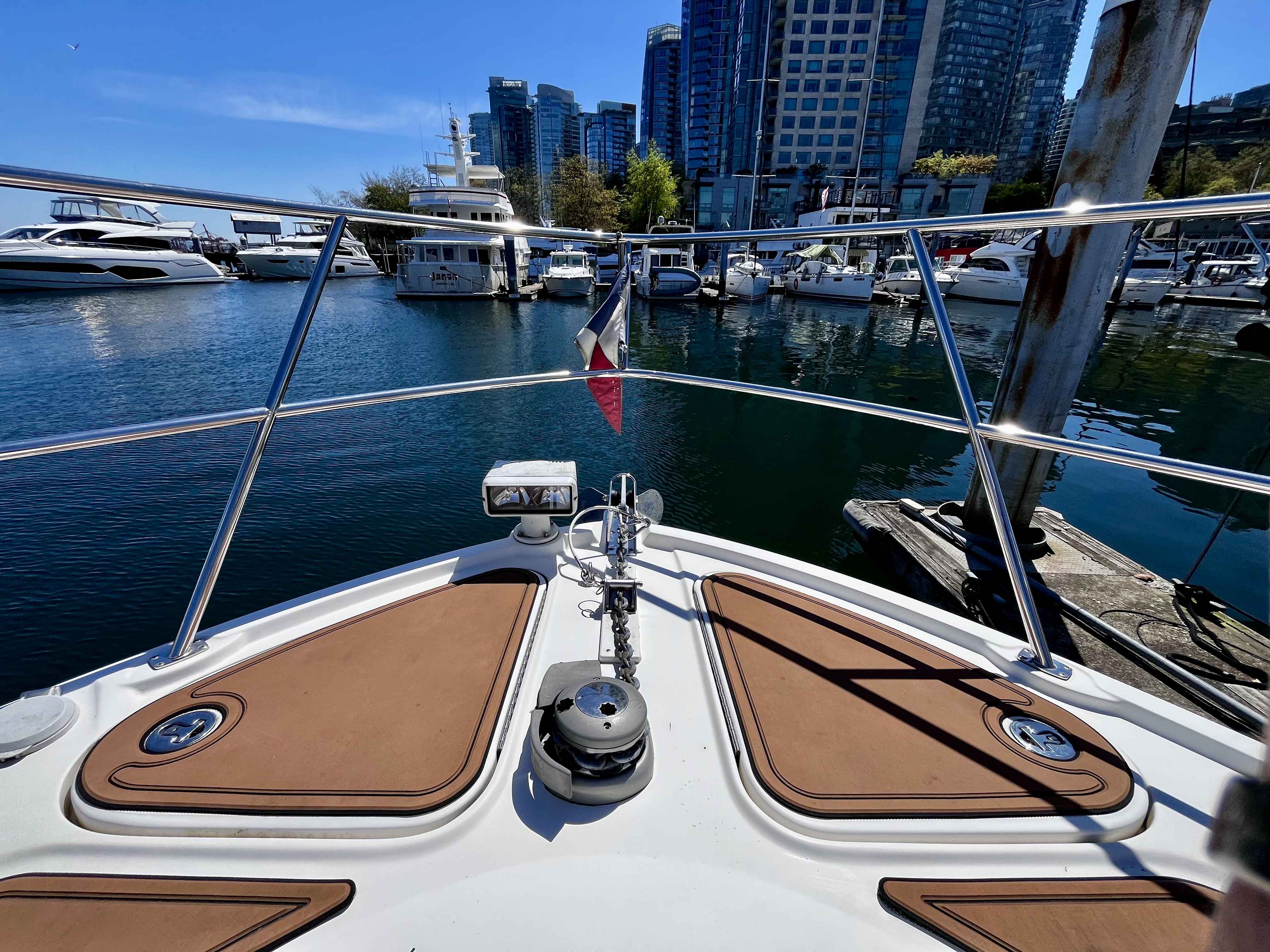Pre-Owned 2015 Sea ray 470 Sundancer for Sale | Vancouver, BC | M&P Yacht Centre | 69effbcb3127753a4002e465