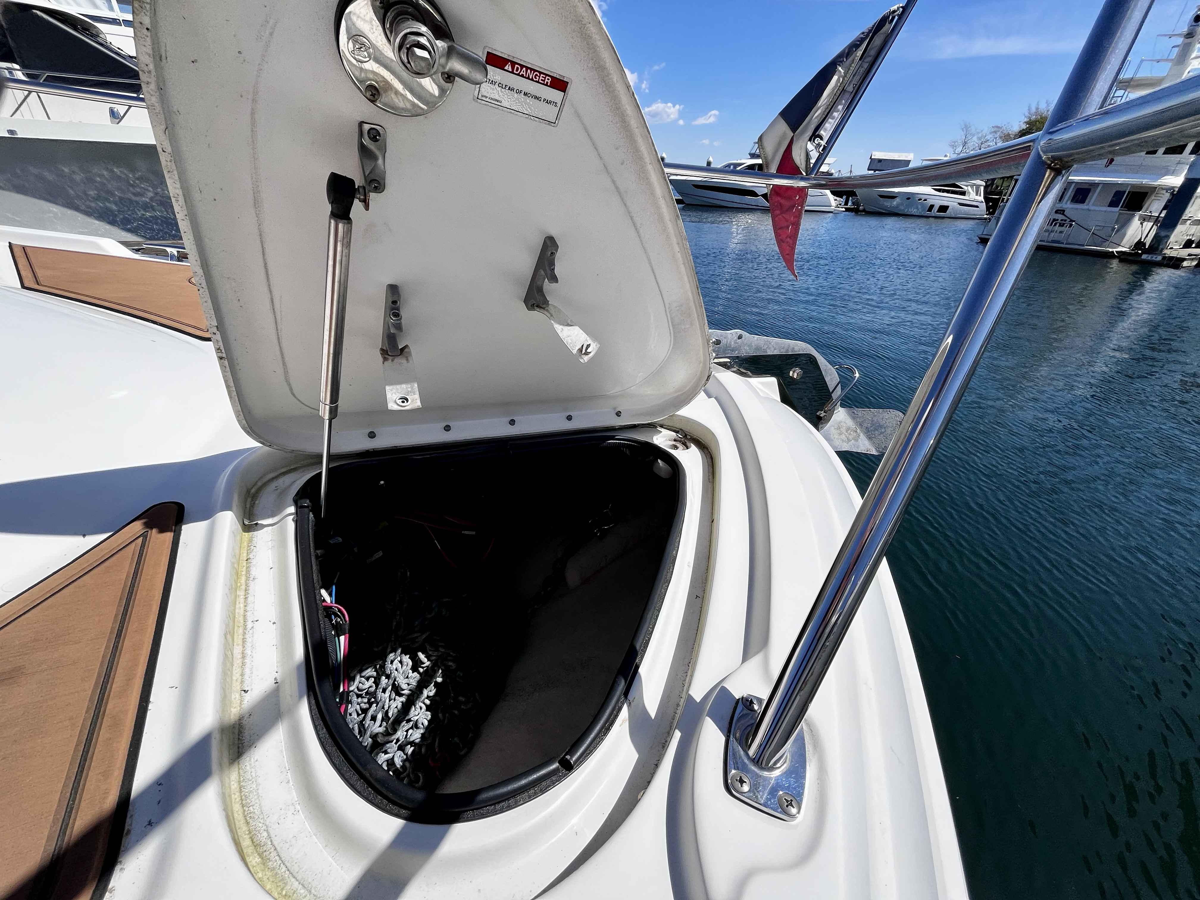 Pre-Owned 2015 Sea ray 470 Sundancer for Sale | Vancouver, BC | M&P Yacht Centre | 69effbcb3127753a4002e465
