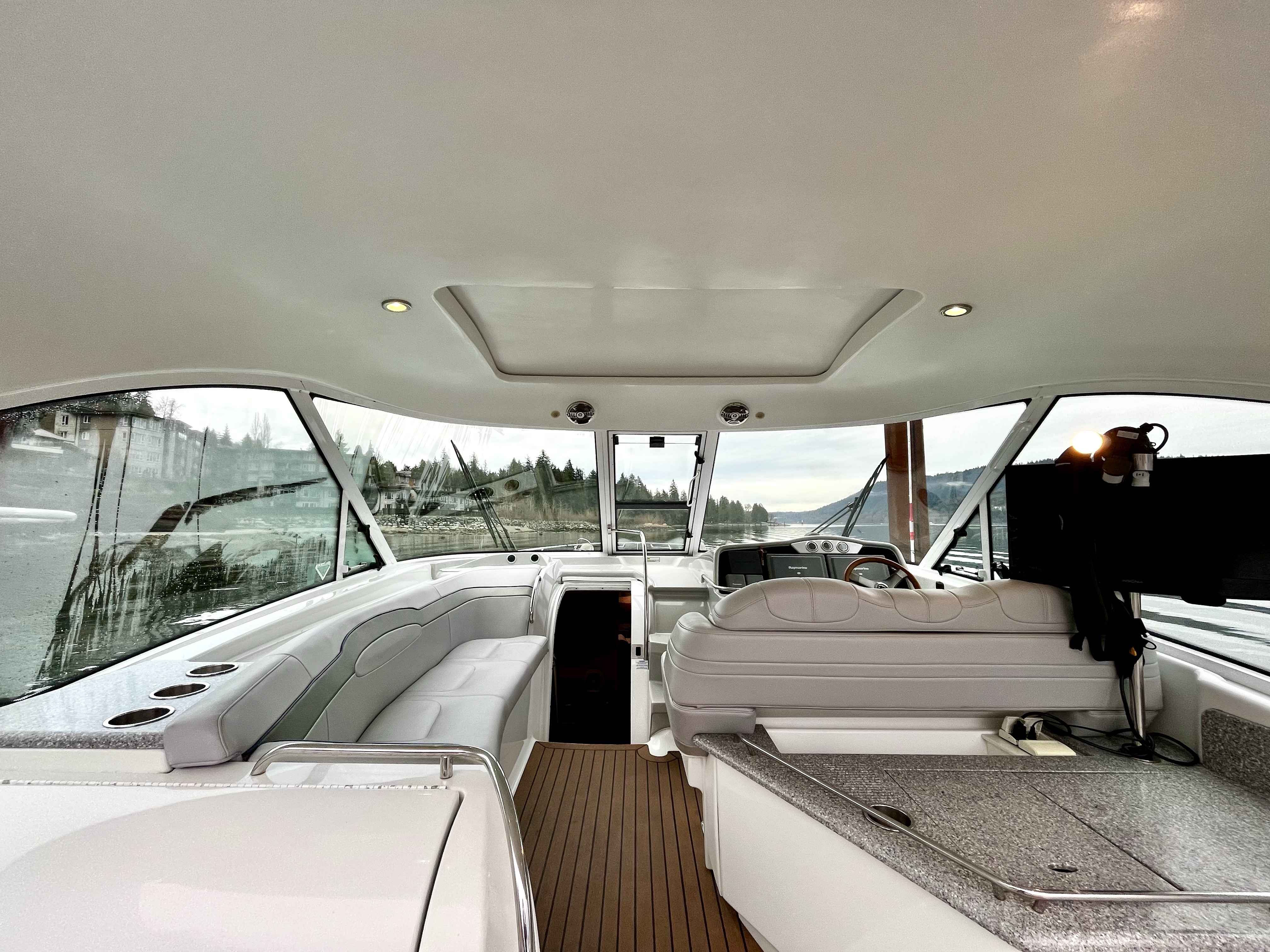 Pre-Owned 2008 Formula 45 Yacht for Sale | Vancouver, BC | M&P Yacht Centre | 65dd3a441a2242300b02e968