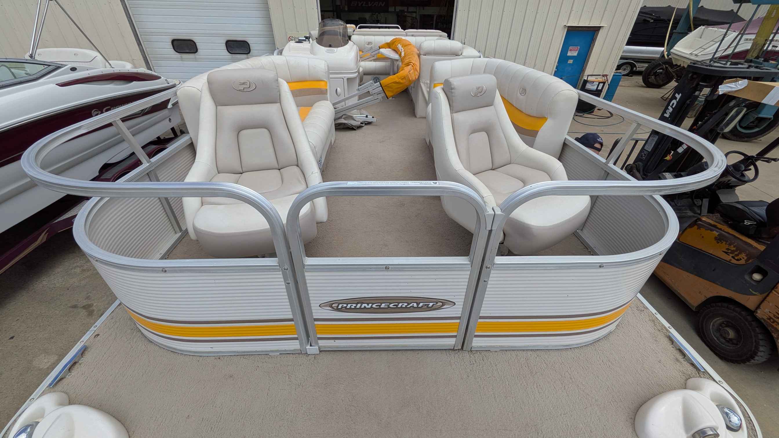 boat-carouselImage-image