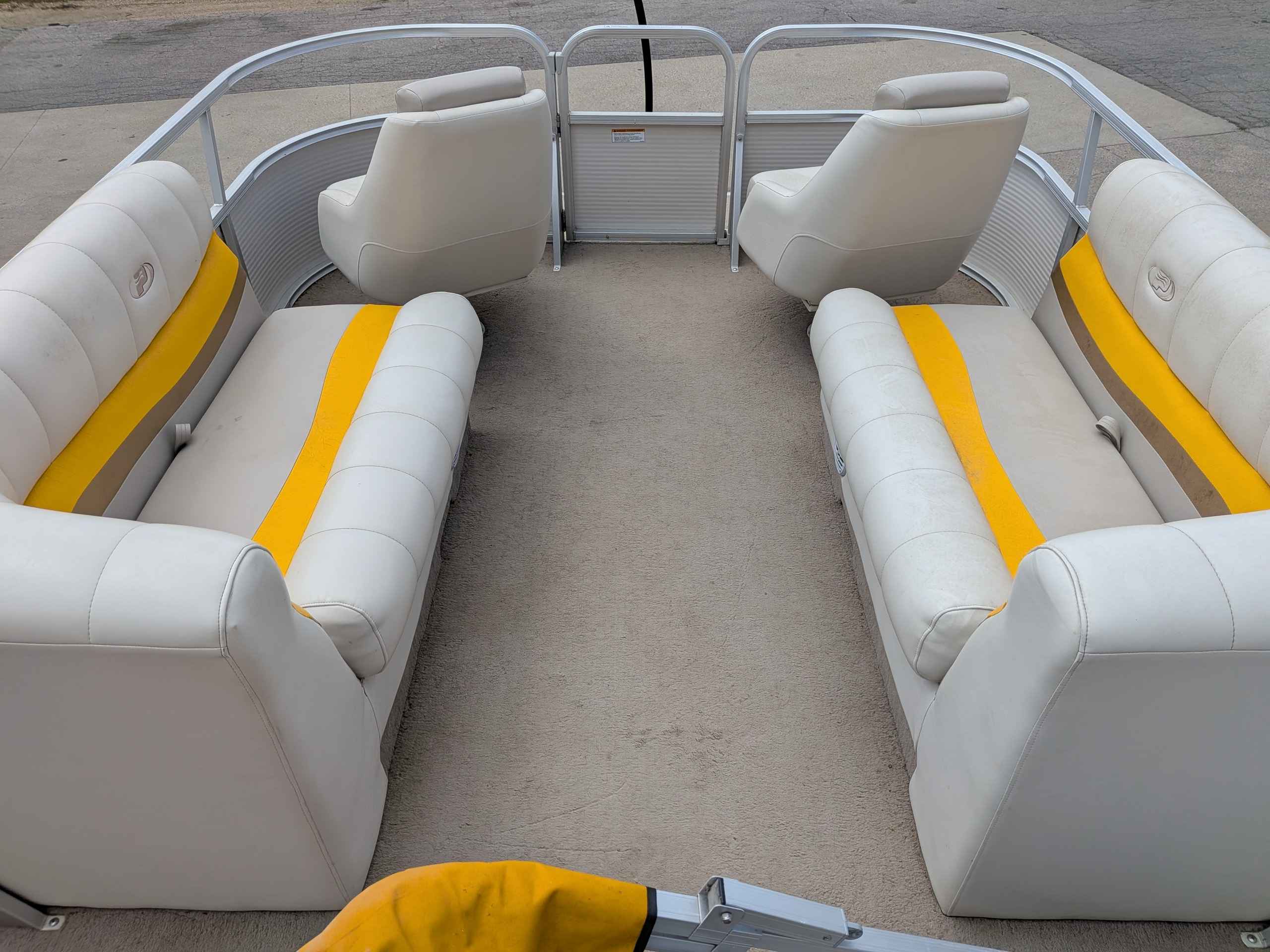 boat-carouselImage-image