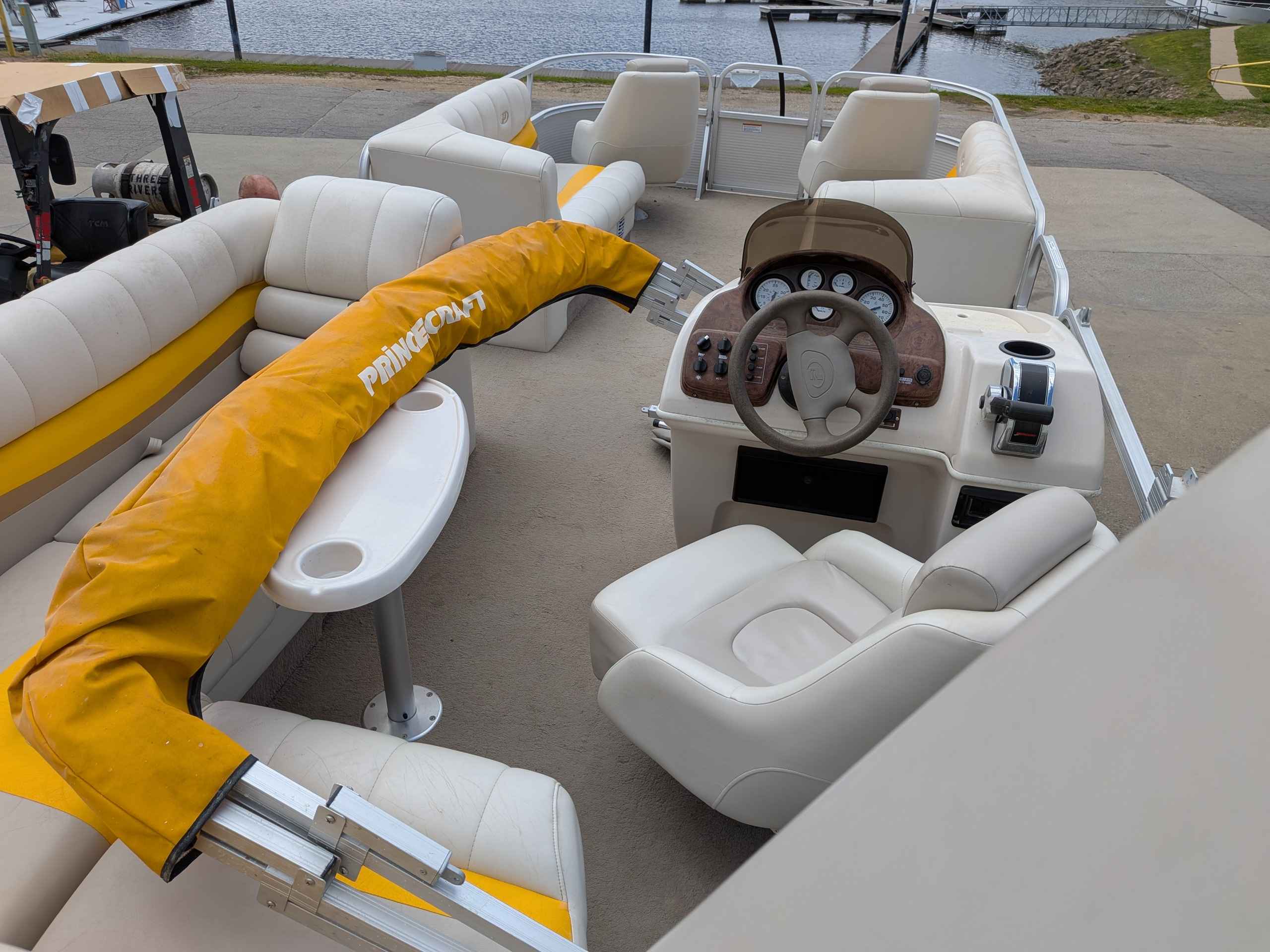 boat-carouselImage-image