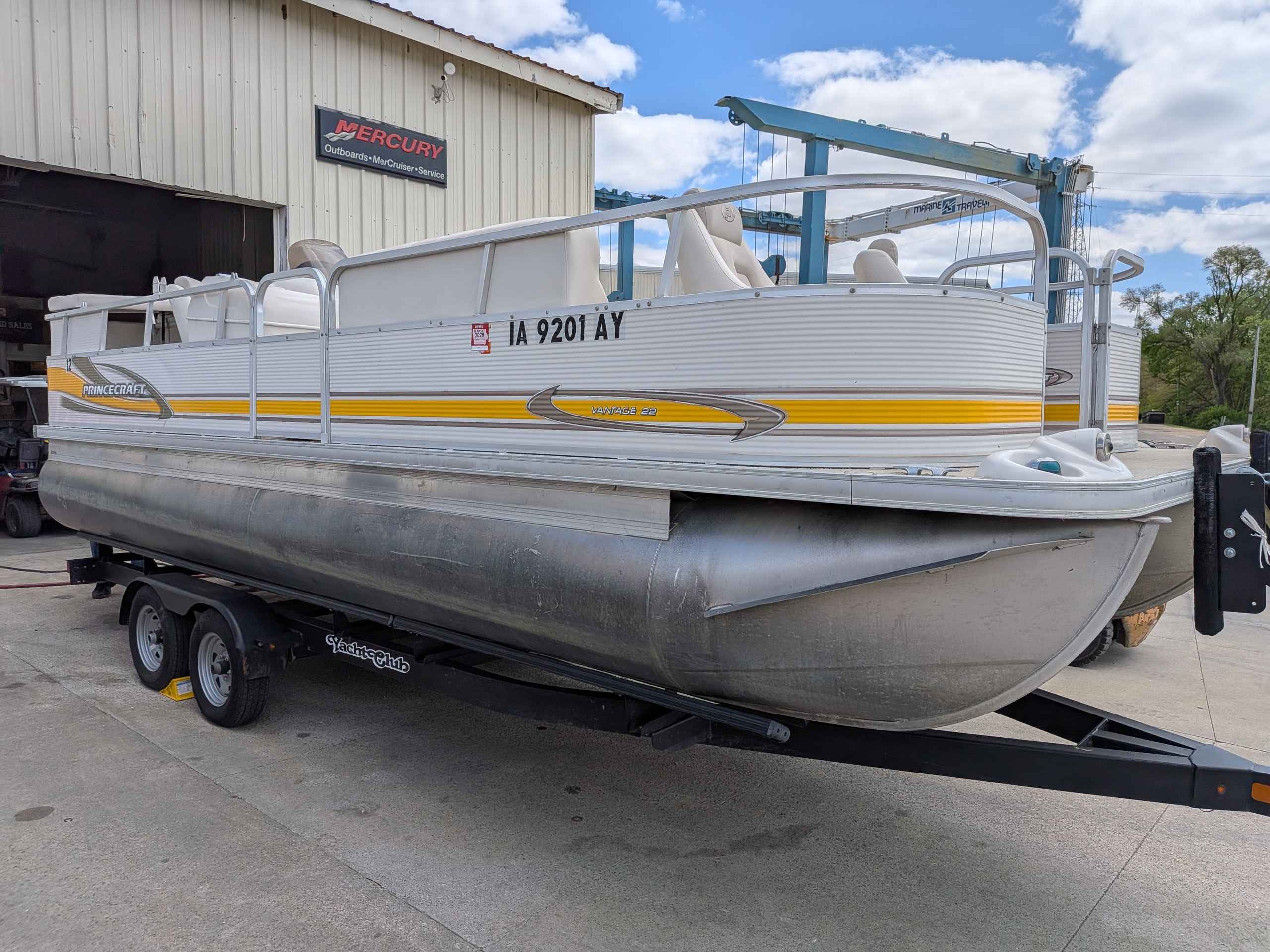 boat-carouselImage-image