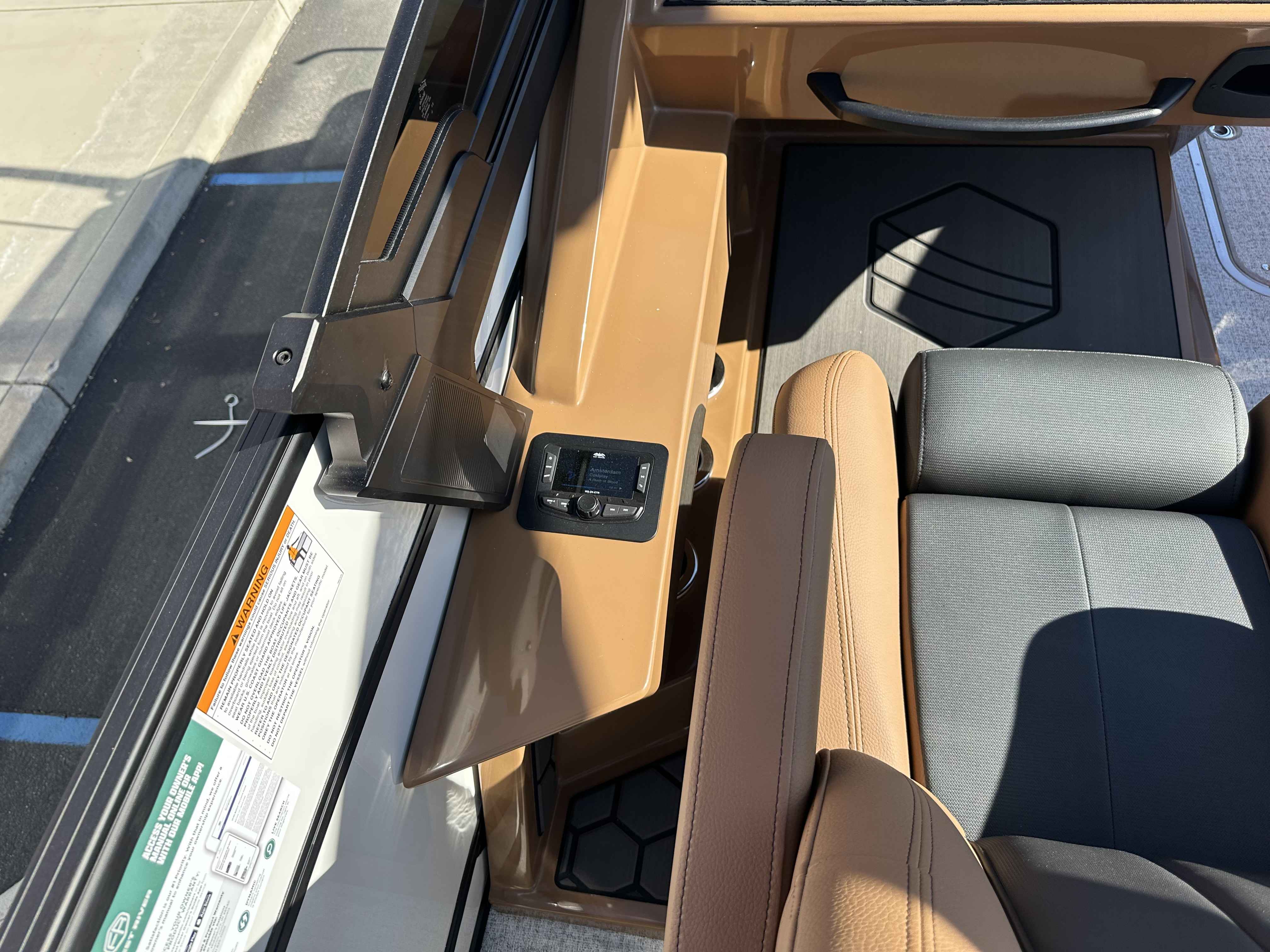 2026 South Bay 25 Sport SL9 DC w/ Arch-12