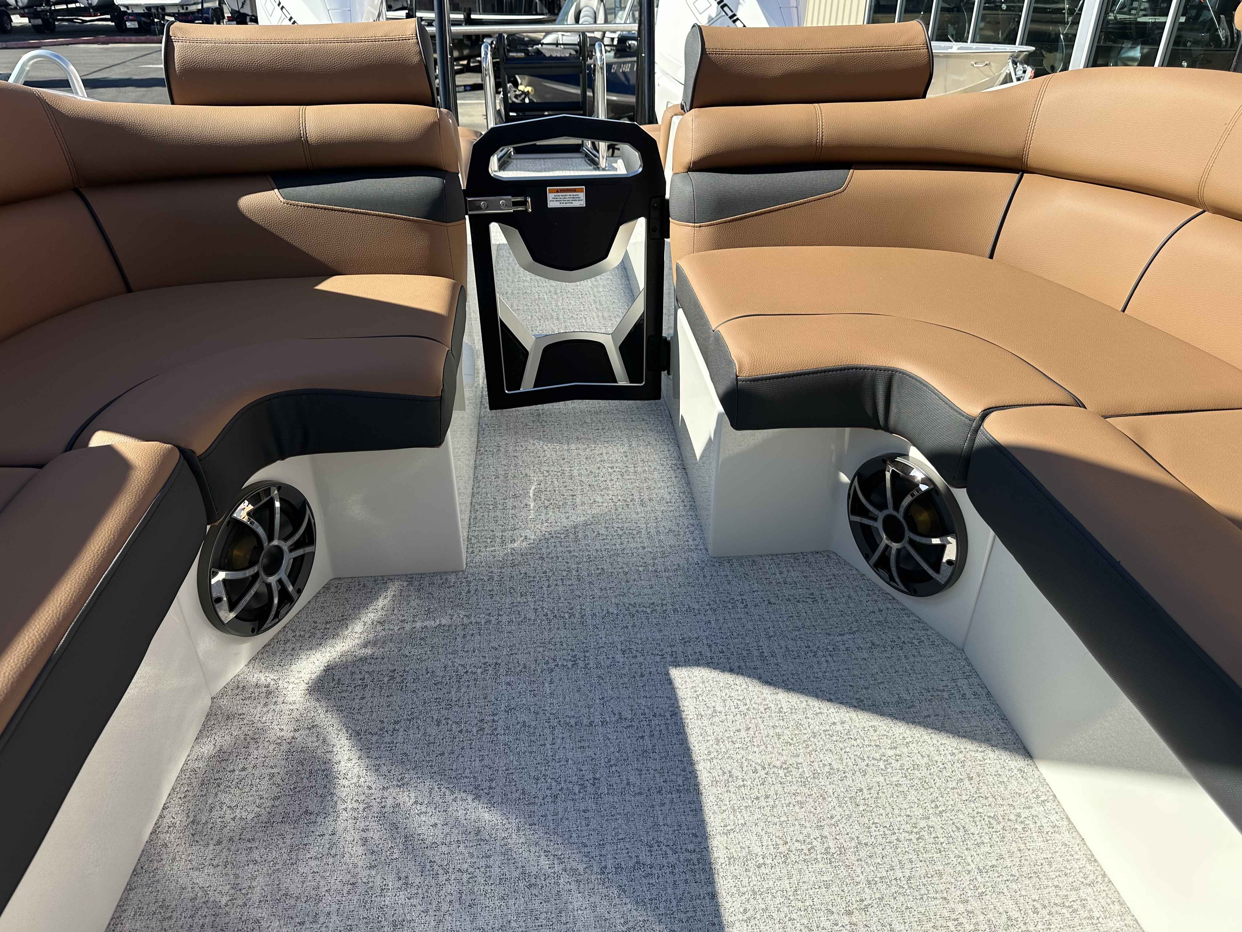 2026 South Bay 25 Sport SL9 DC w/ Arch-15
