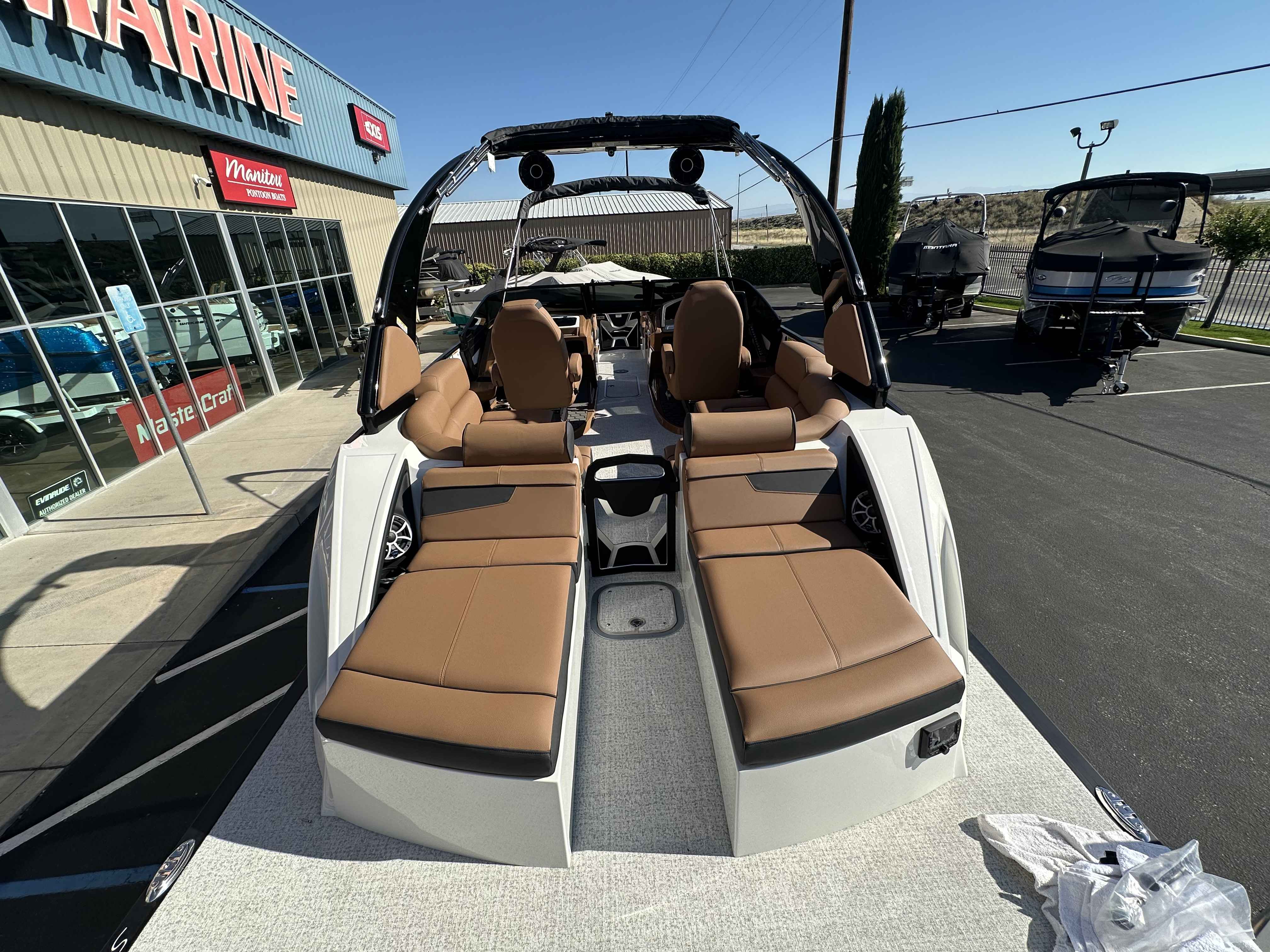 2026 South Bay 25 Sport SL9 DC w/ Arch-34