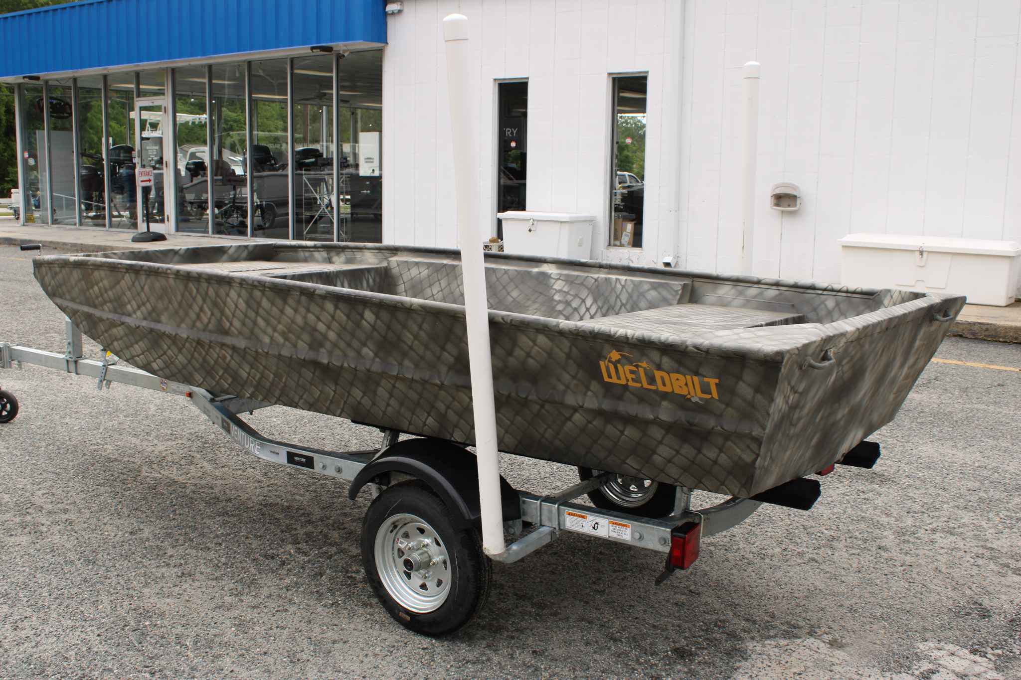 dummy-boat-img