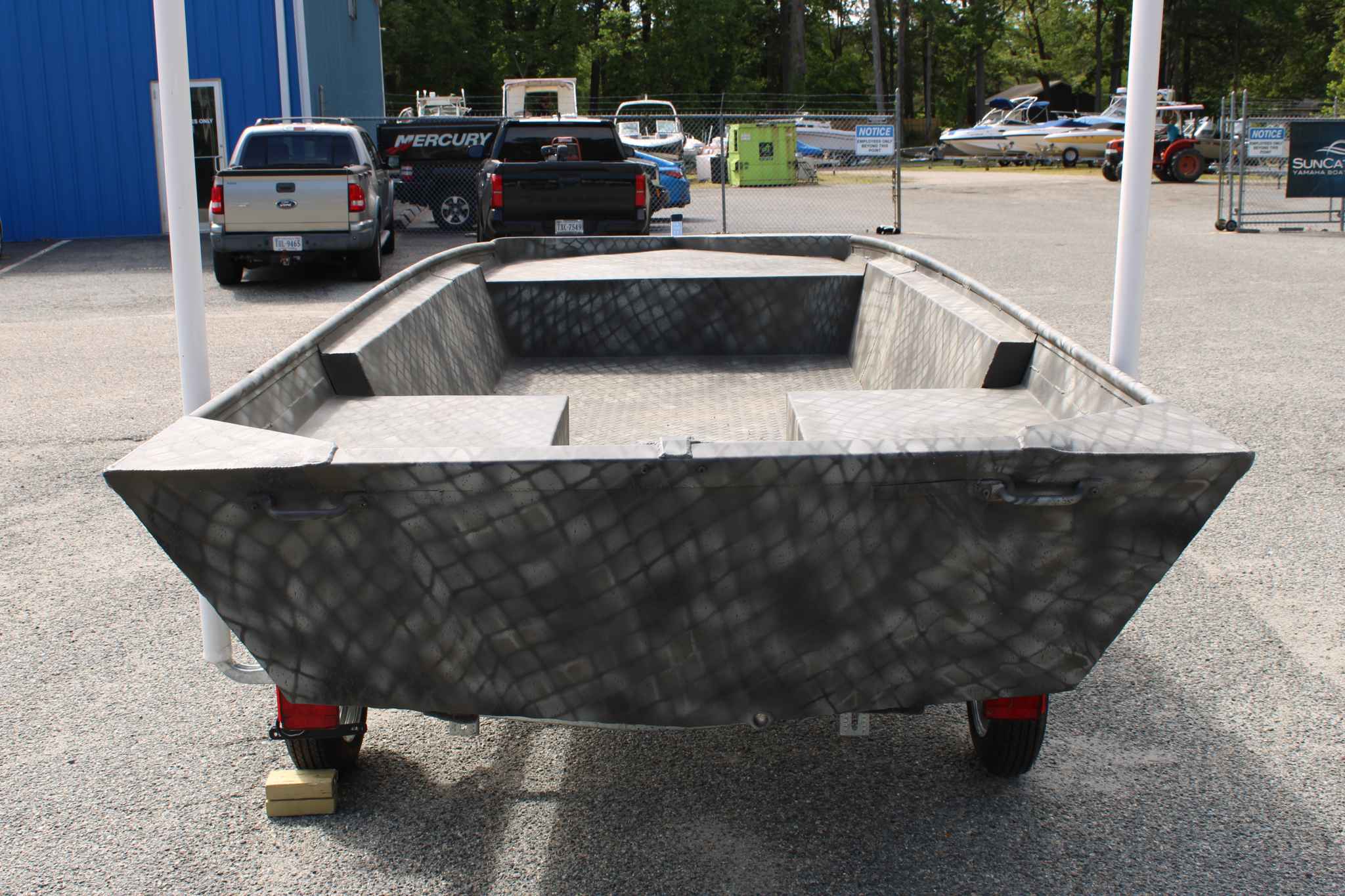 dummy-boat-img