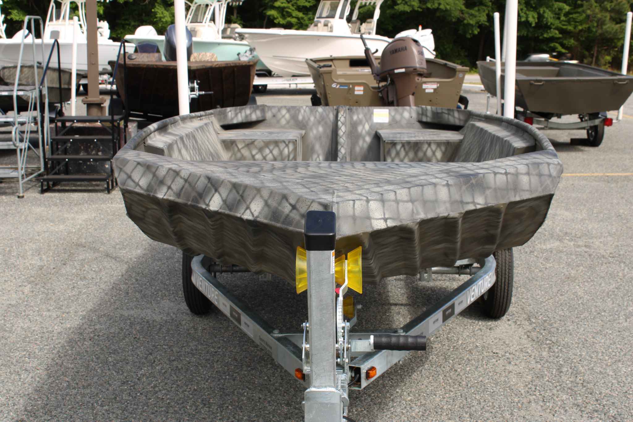dummy-boat-img