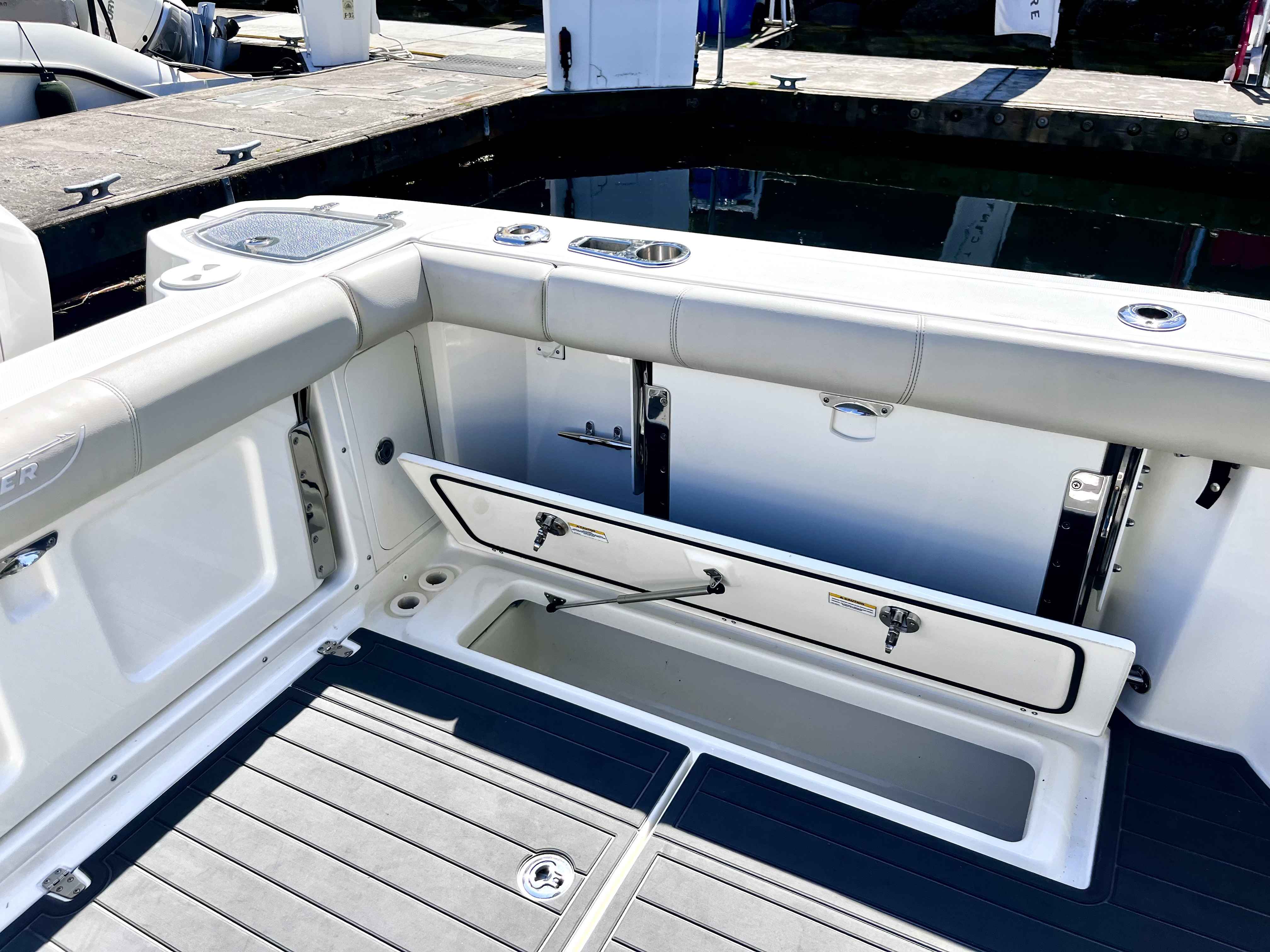 Pre-Owned 2023 Boston whaler 285 Conquest for Sale | Vancouver, BC | M&P Yacht Centre | 685961aa1b0afcba3a041cd8