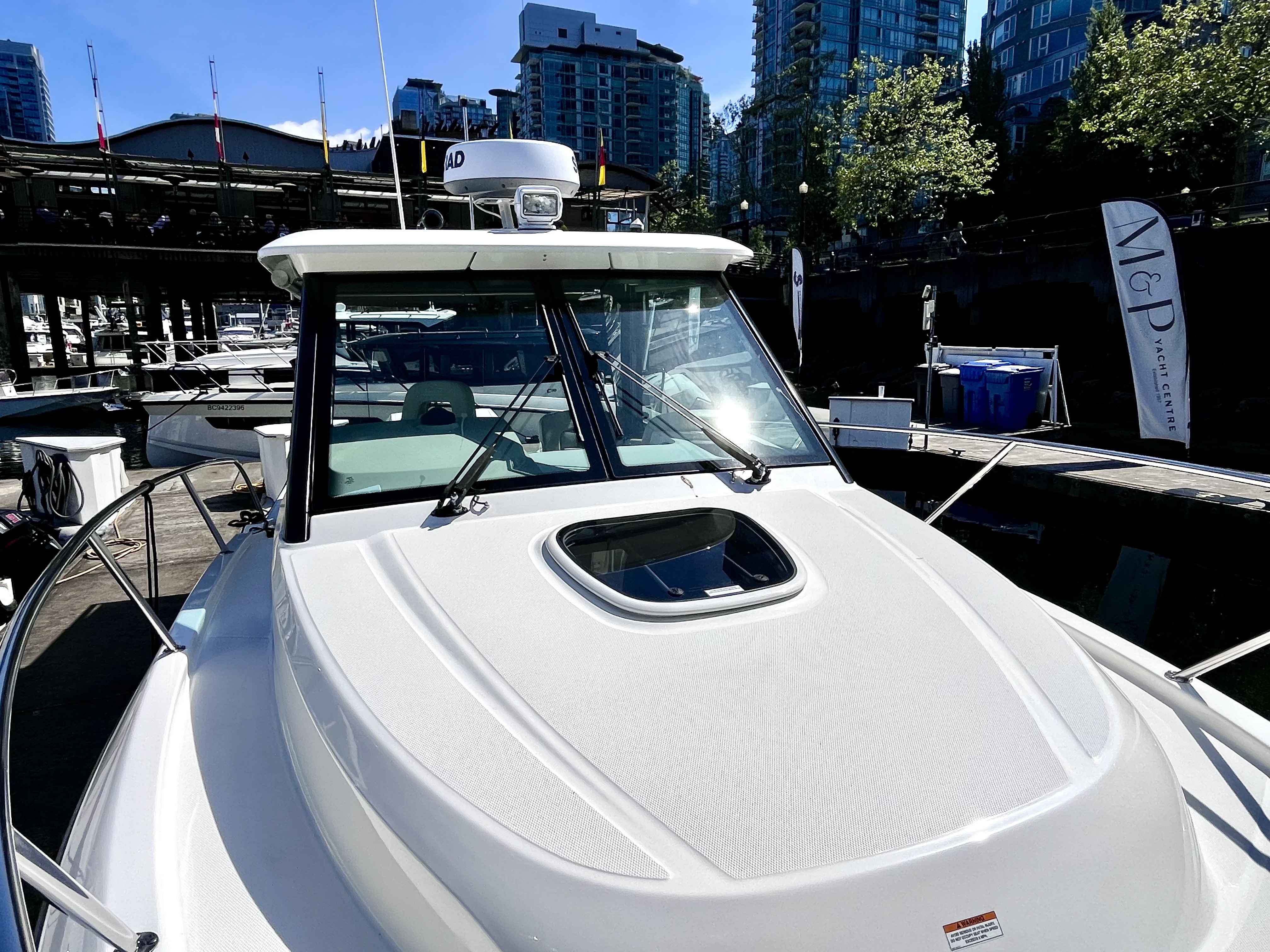 Pre-Owned 2023 Boston whaler 285 Conquest for Sale | Vancouver, BC | M&P Yacht Centre | 685961aa1b0afcba3a041cd8