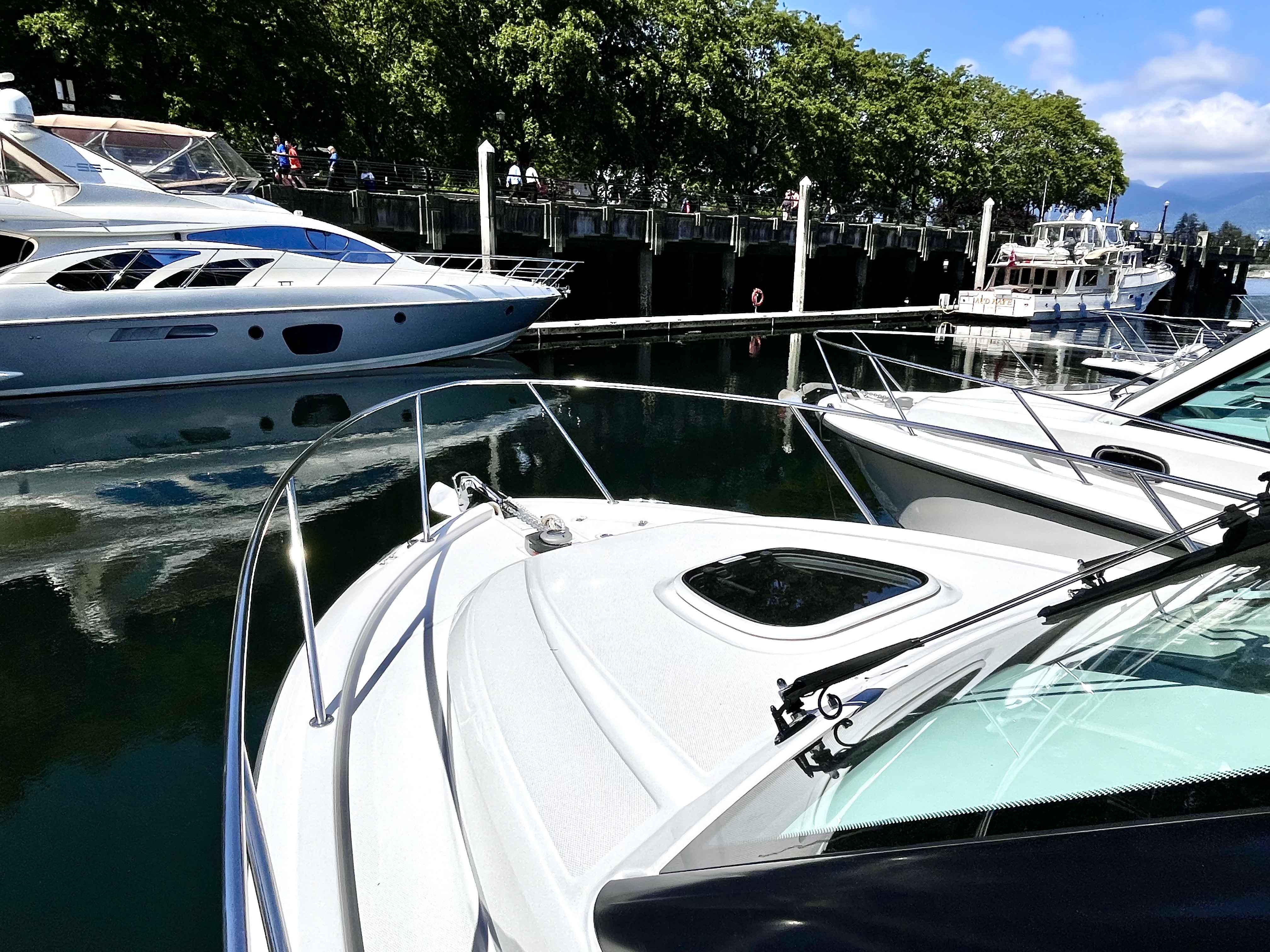 Pre-Owned 2023 Boston whaler 285 Conquest for Sale | Vancouver, BC | M&P Yacht Centre | 685961aa1b0afcba3a041cd8