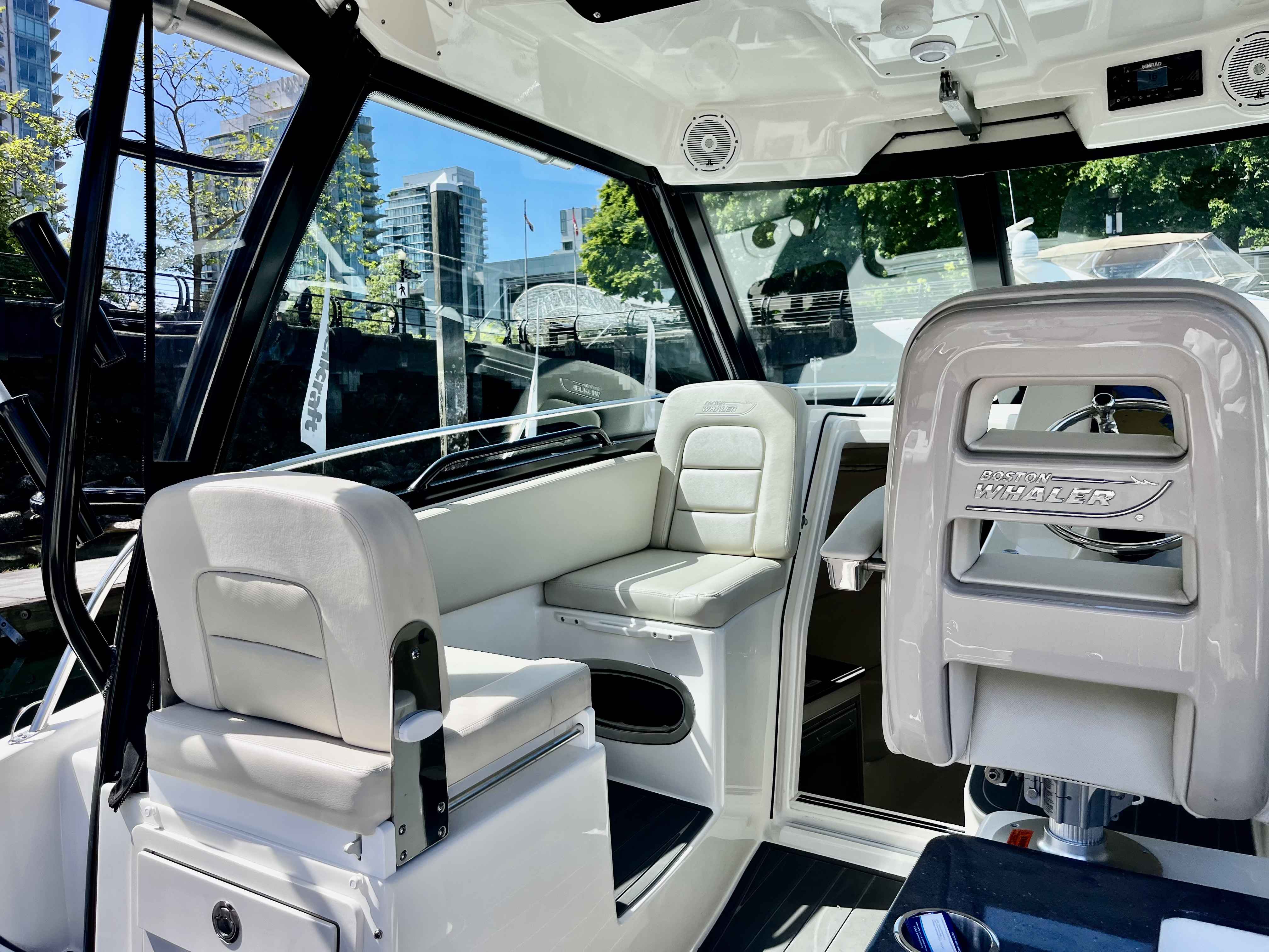 Pre-Owned 2023 Boston whaler 285 Conquest for Sale | Vancouver, BC | M&P Yacht Centre | 685961aa1b0afcba3a041cd8