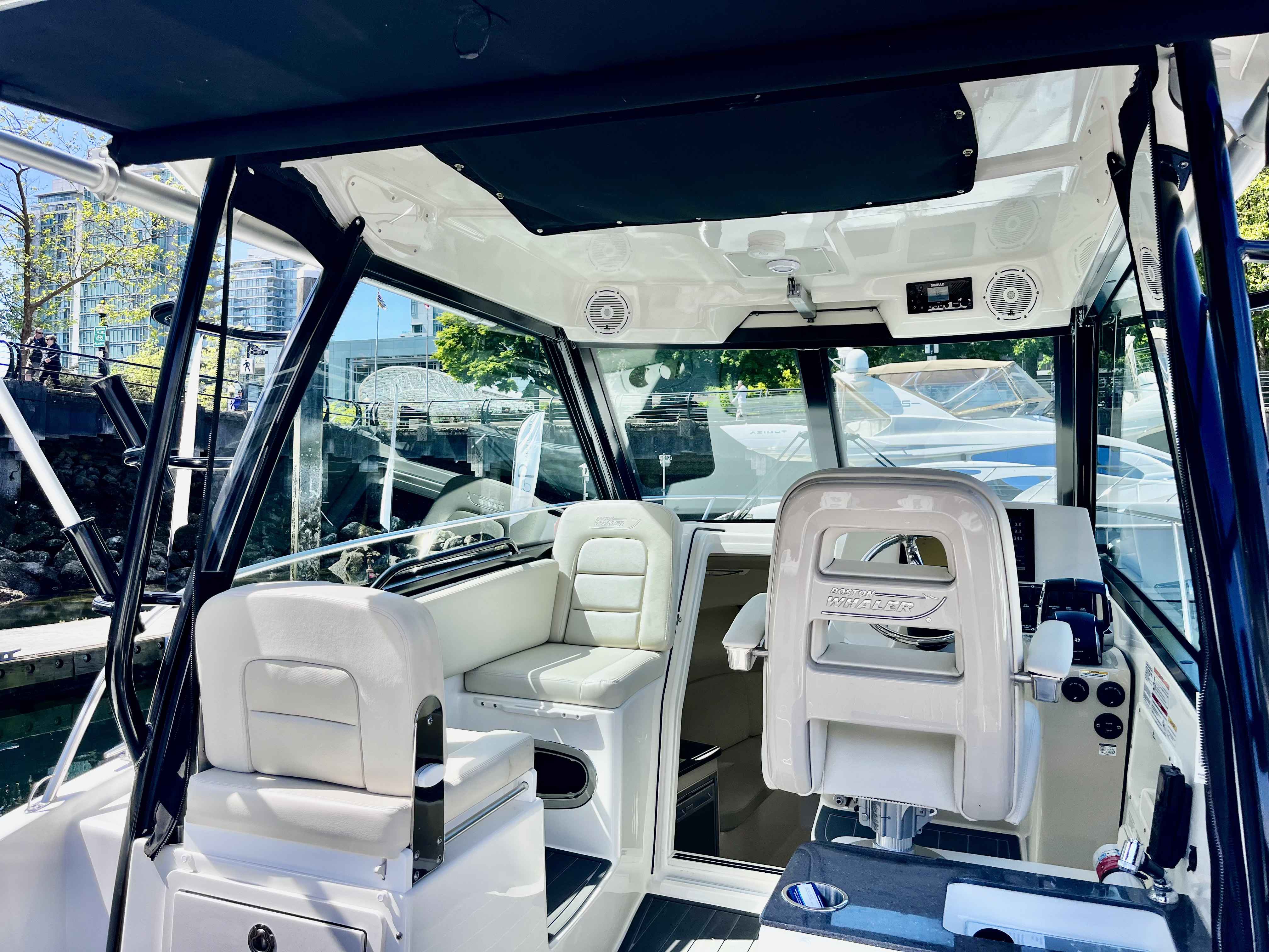 Pre-Owned 2023 Boston whaler 285 Conquest for Sale | Vancouver, BC | M&P Yacht Centre | 685961aa1b0afcba3a041cd8