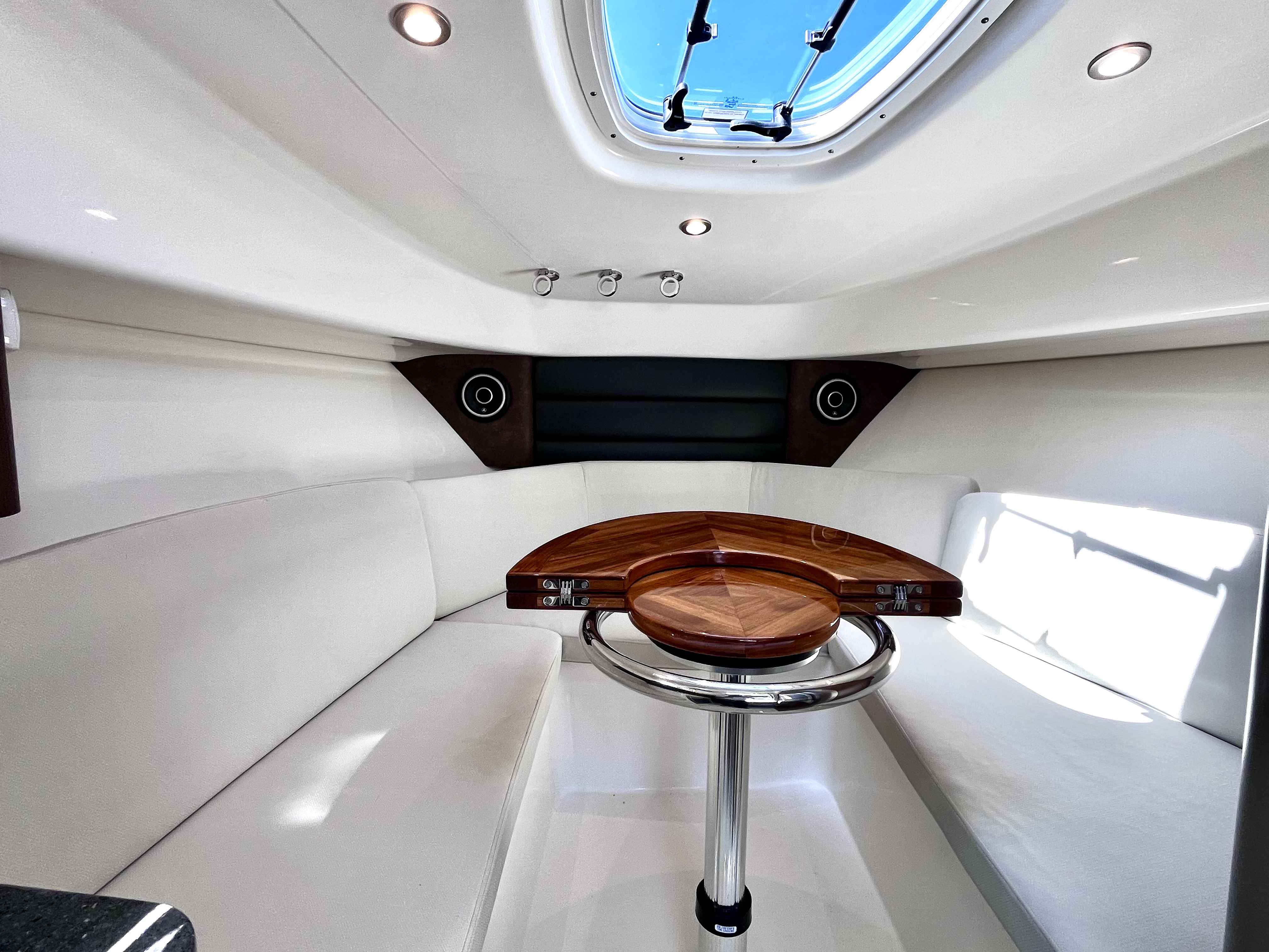 Pre-Owned 2023 Boston whaler 285 Conquest for Sale | Vancouver, BC | M&P Yacht Centre | 685961aa1b0afcba3a041cd8