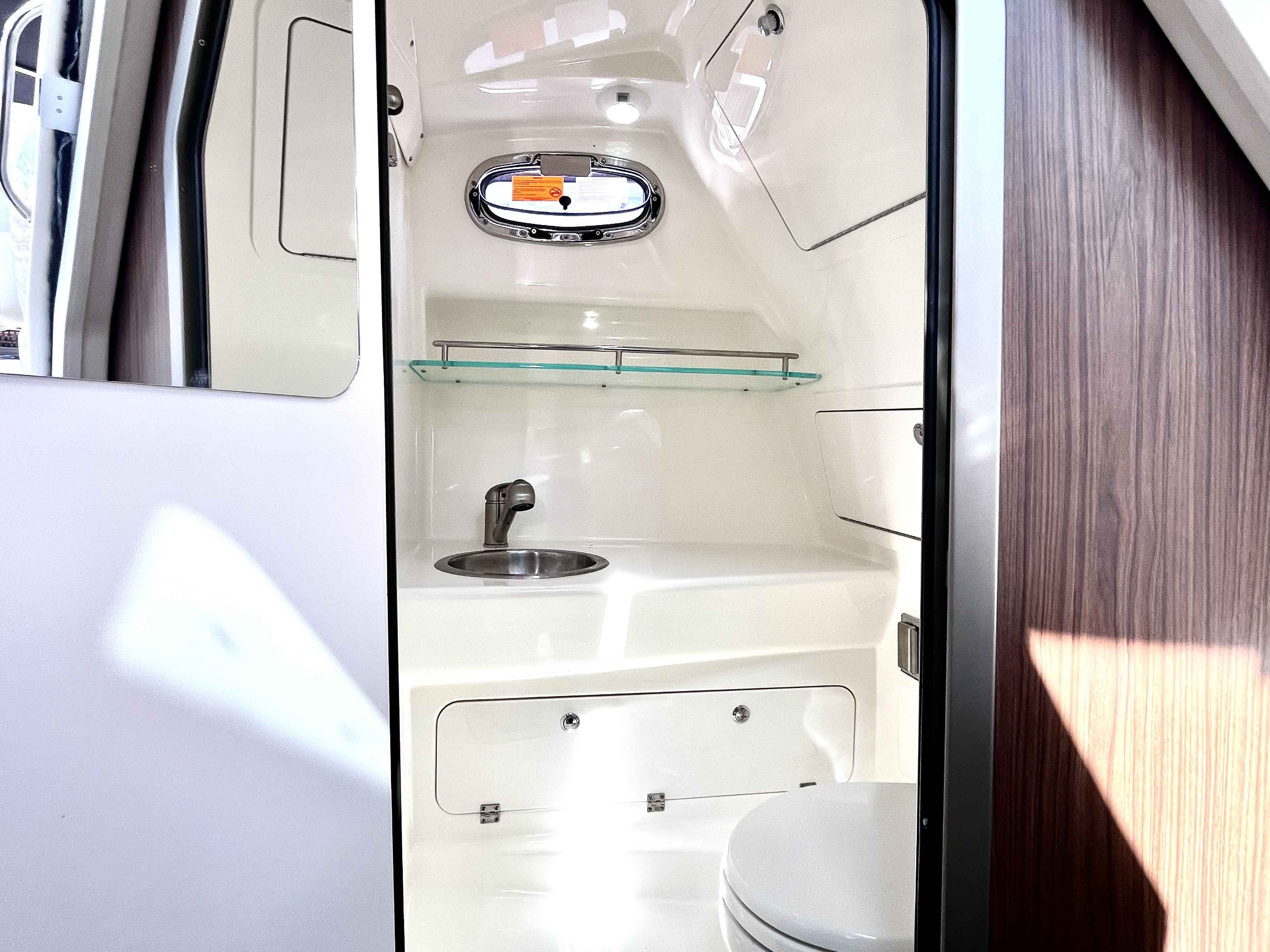 Pre-Owned 2023 Boston whaler 285 Conquest for Sale | Vancouver, BC | M&P Yacht Centre | 685961aa1b0afcba3a041cd8