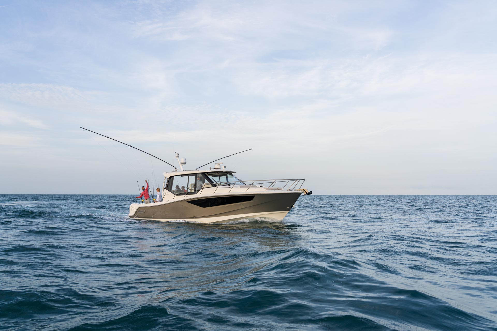 New 2027 Boston whaler 405 Conquest Pilothouse for Sale | Vancouver, BC | M&P Yacht Centre | 6a17d0f751d795aab70d935e