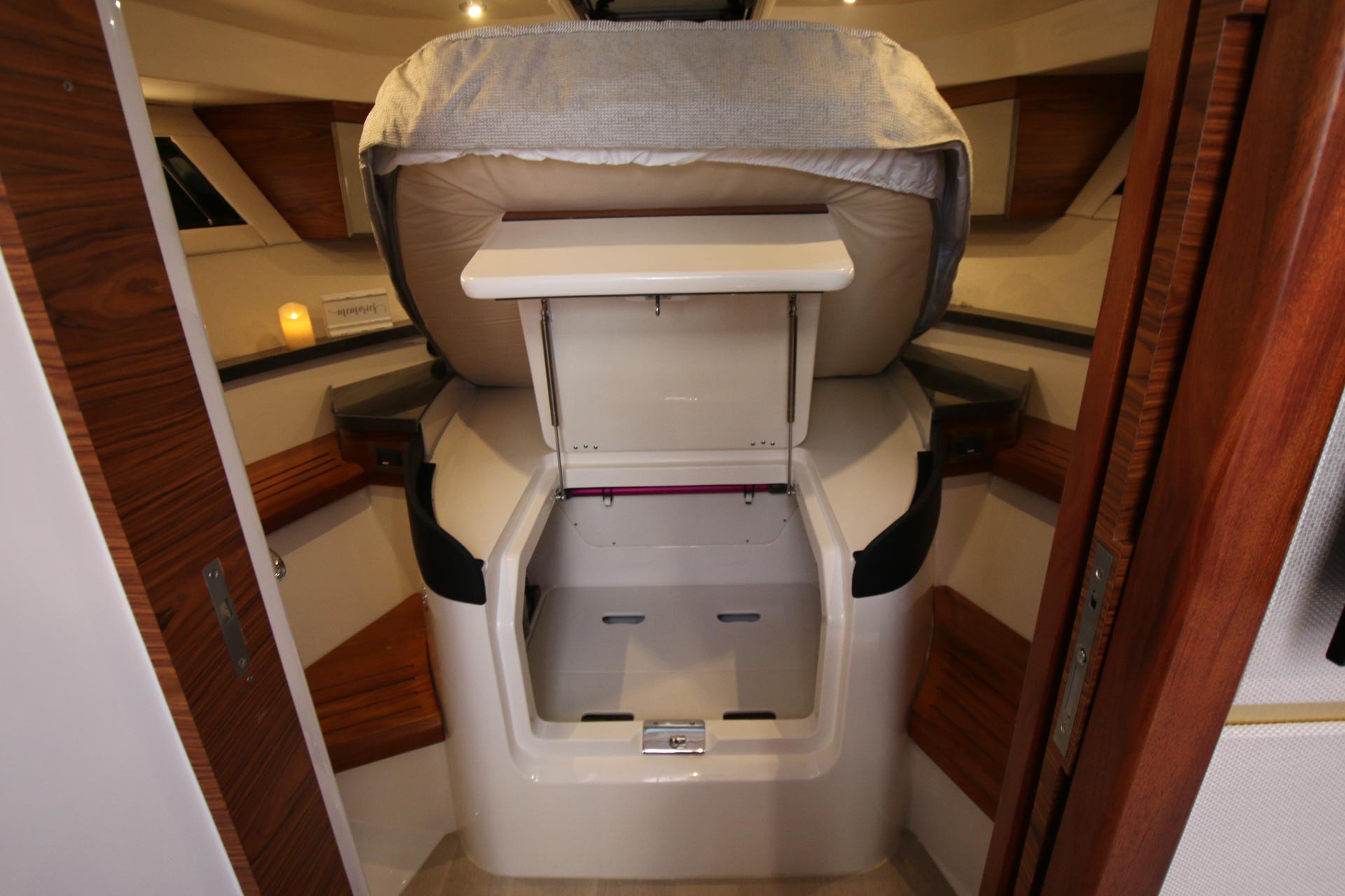 New 2027 Boston whaler 405 Conquest Pilothouse for Sale | Vancouver, BC | M&P Yacht Centre | 6a17d0f751d795aab70d935e