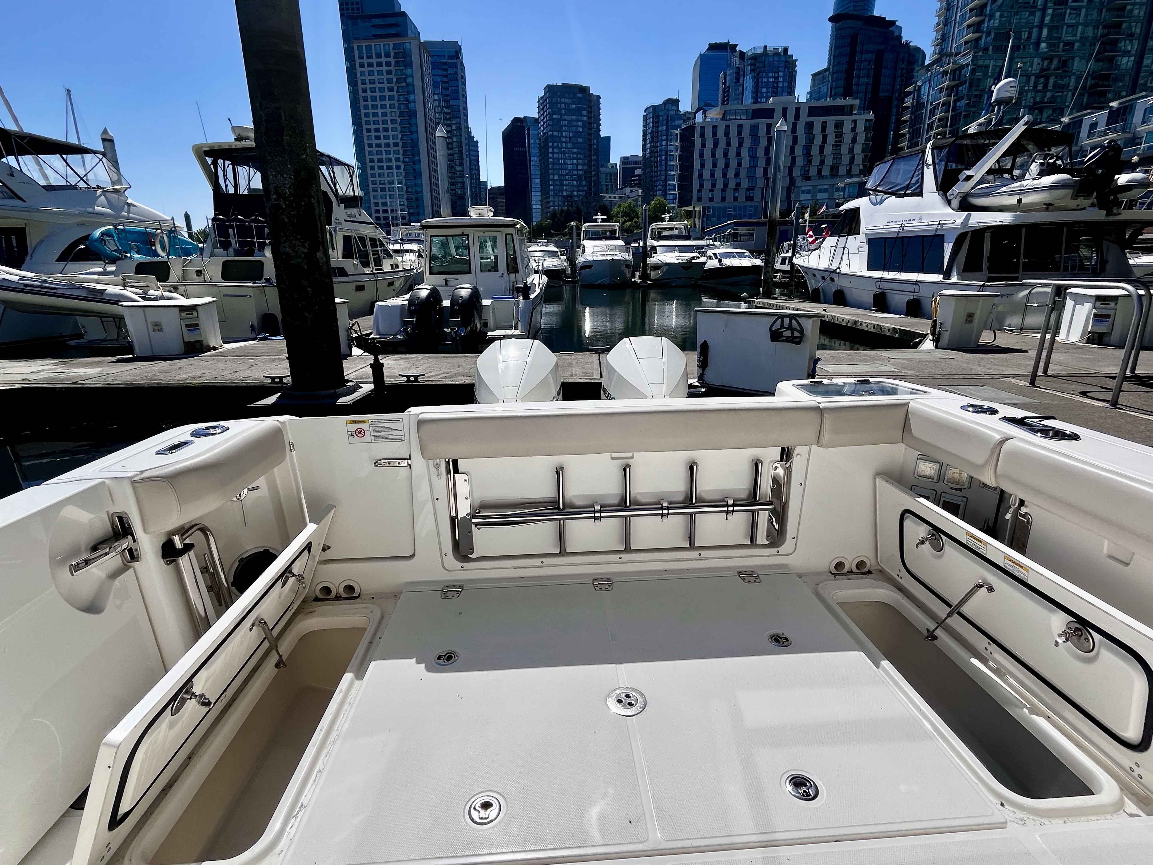 Pre-Owned 2020 Boston whaler 325 Pilothouse for Sale | Vancouver, BC | M&P Yacht Centre | 6a1a1b21a1595ac0f406219b