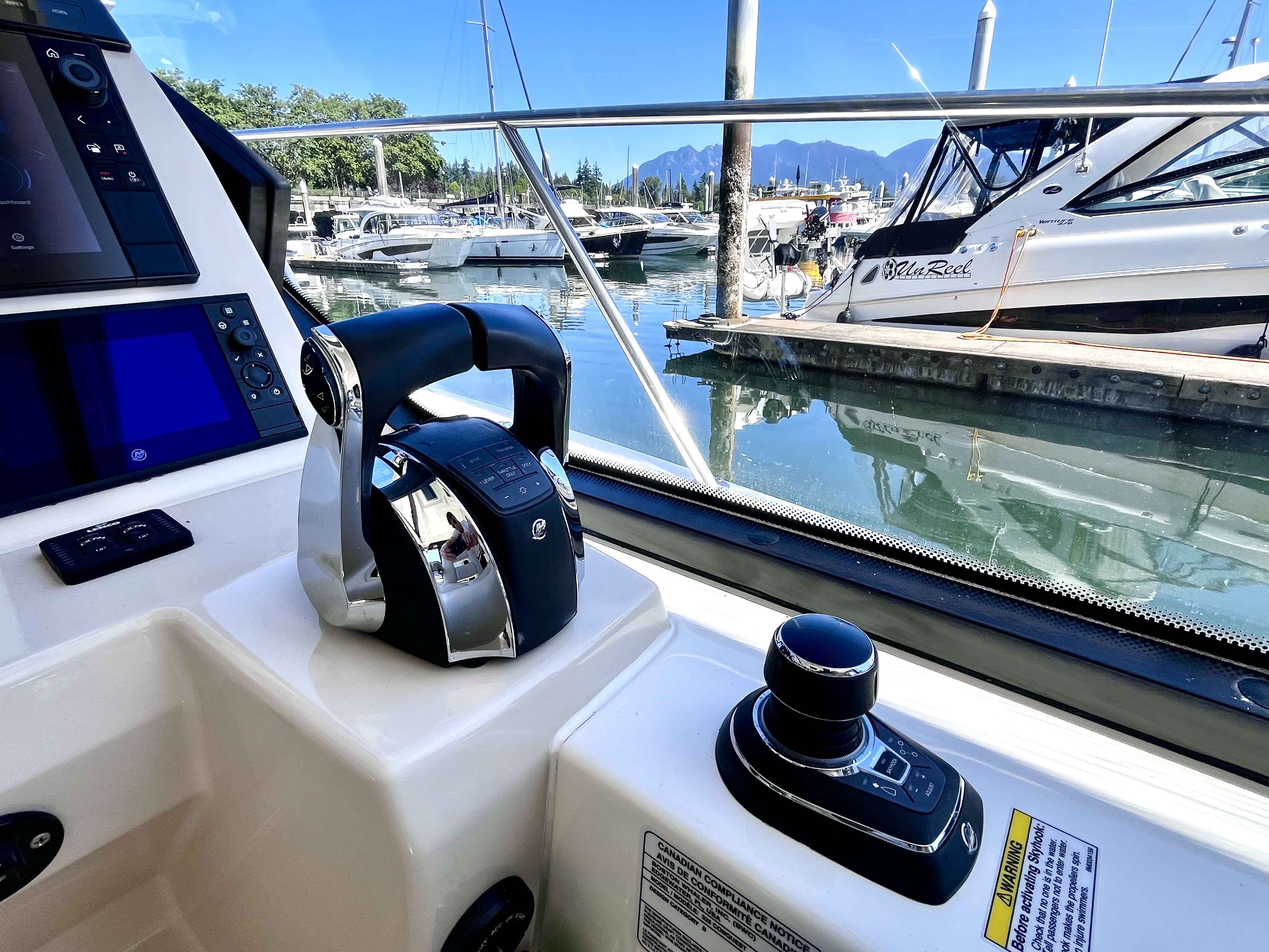 Pre-Owned 2020 Boston whaler 325 Pilothouse for Sale | Vancouver, BC | M&P Yacht Centre | 6a1a1b21a1595ac0f406219b