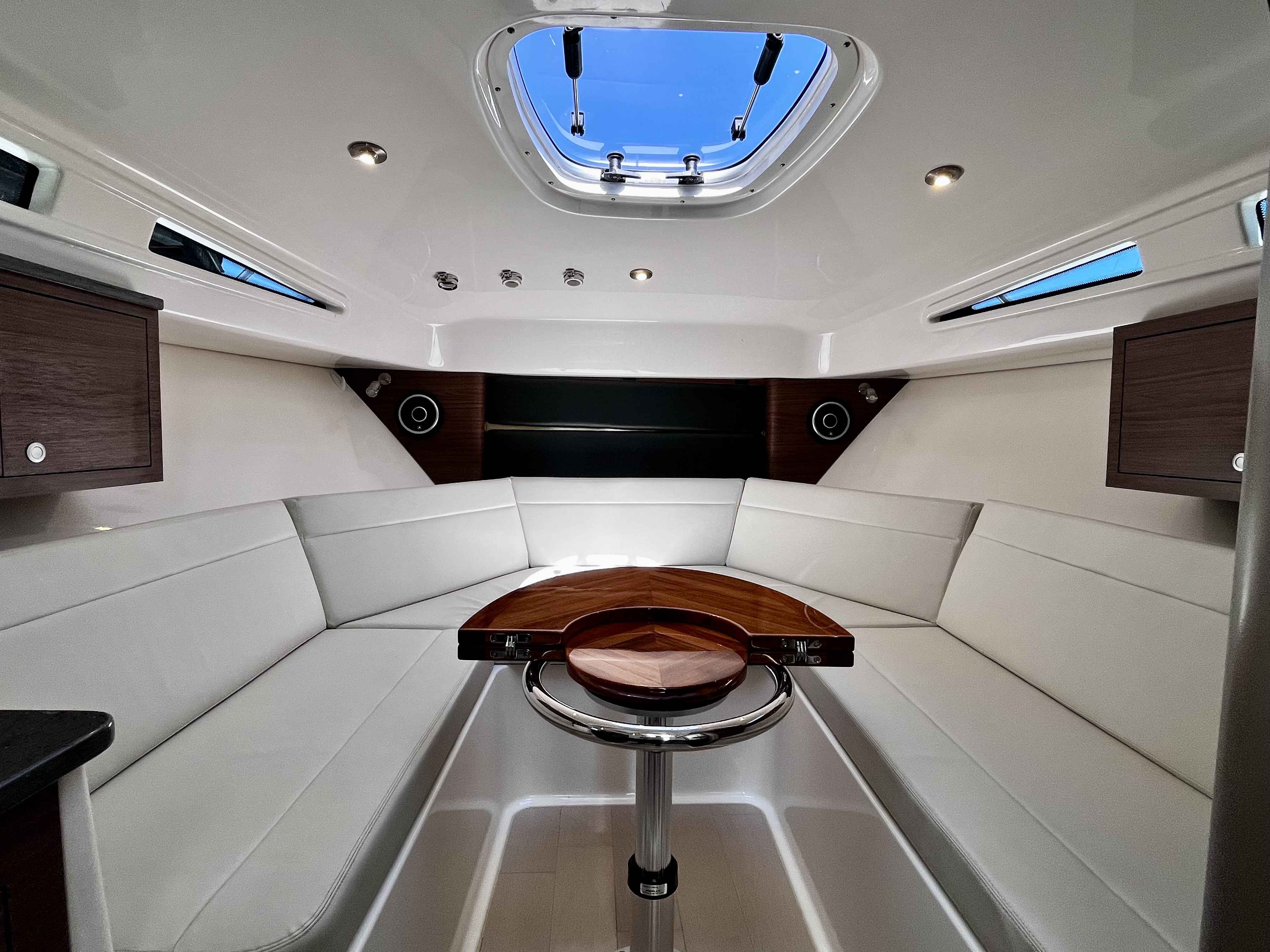 Pre-Owned 2020 Boston whaler 325 Pilothouse for Sale | Vancouver, BC | M&P Yacht Centre | 6a1a1b21a1595ac0f406219b