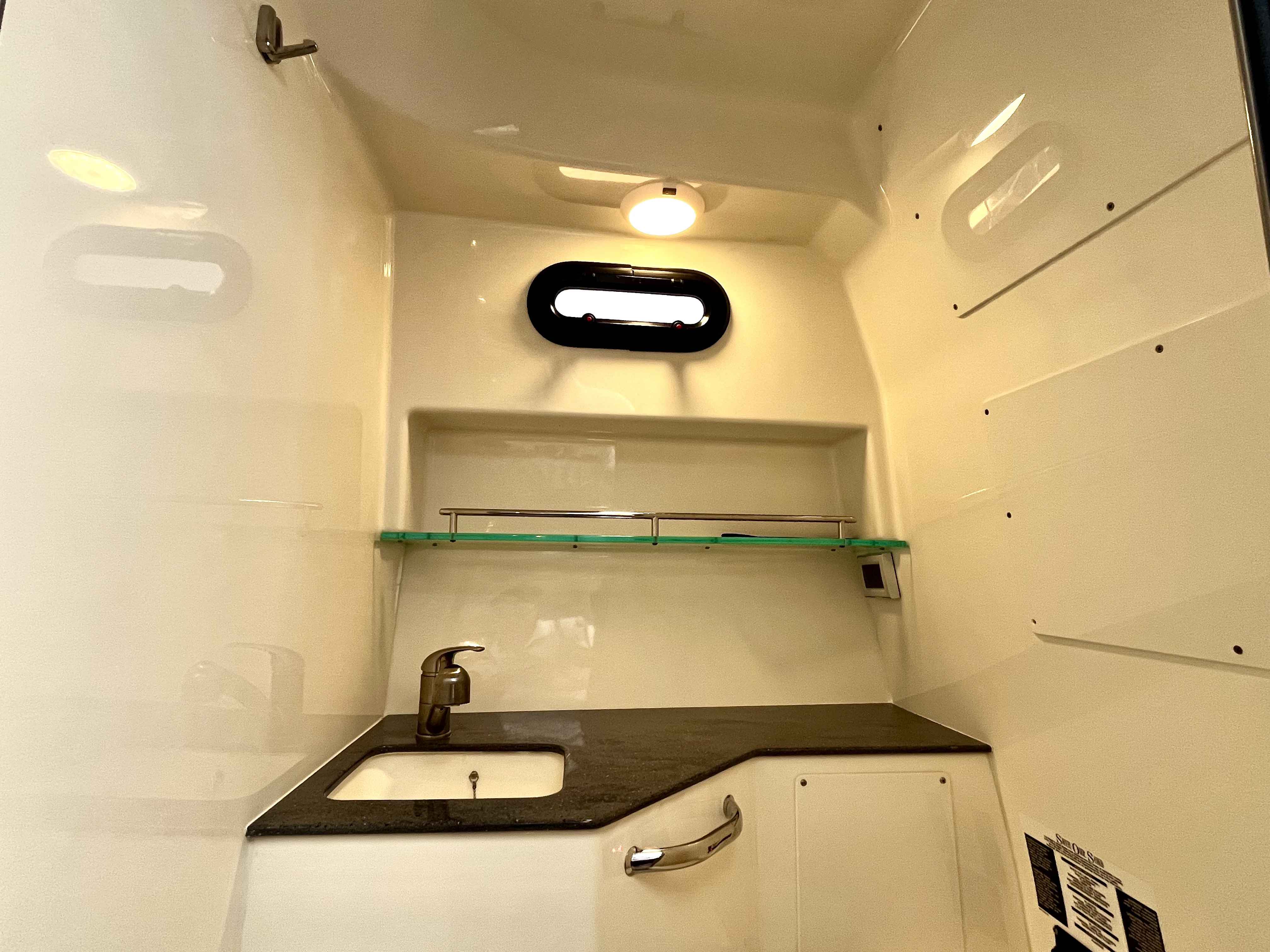 Pre-Owned 2020 Boston whaler 325 Pilothouse for Sale | Vancouver, BC | M&P Yacht Centre | 6a1a1b21a1595ac0f406219b