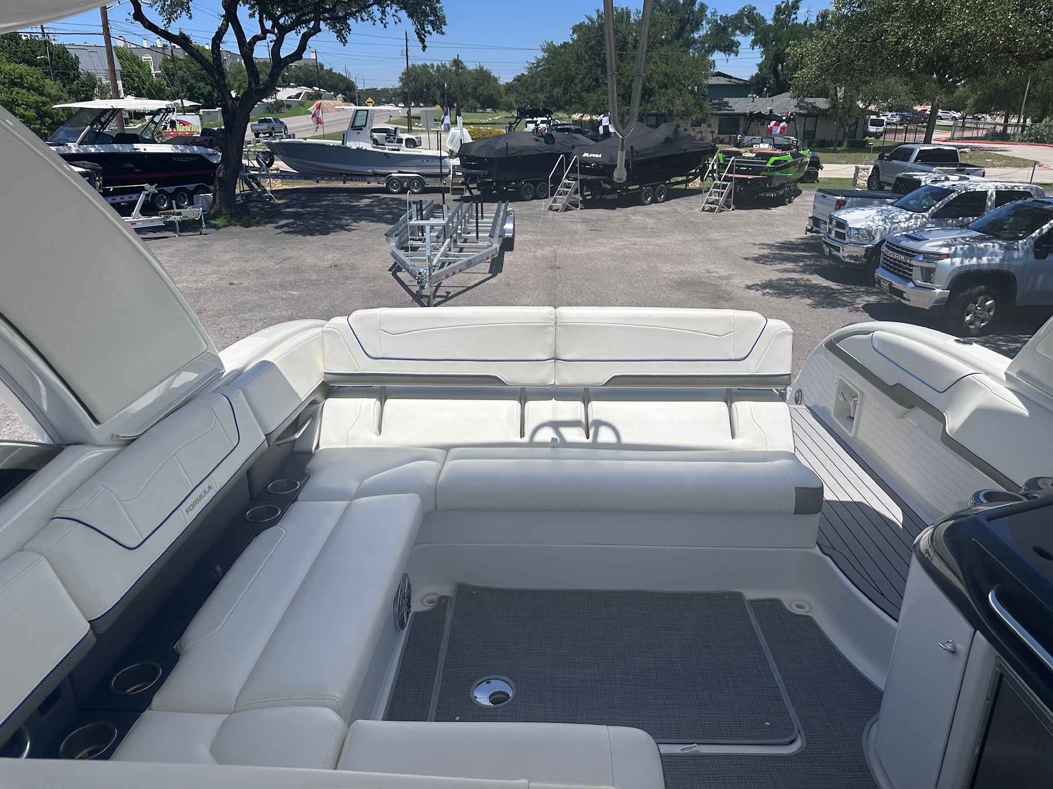dummy-boat-img