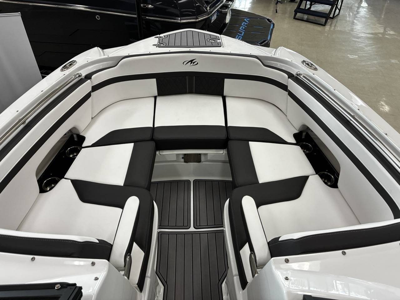 dummy-boat-img