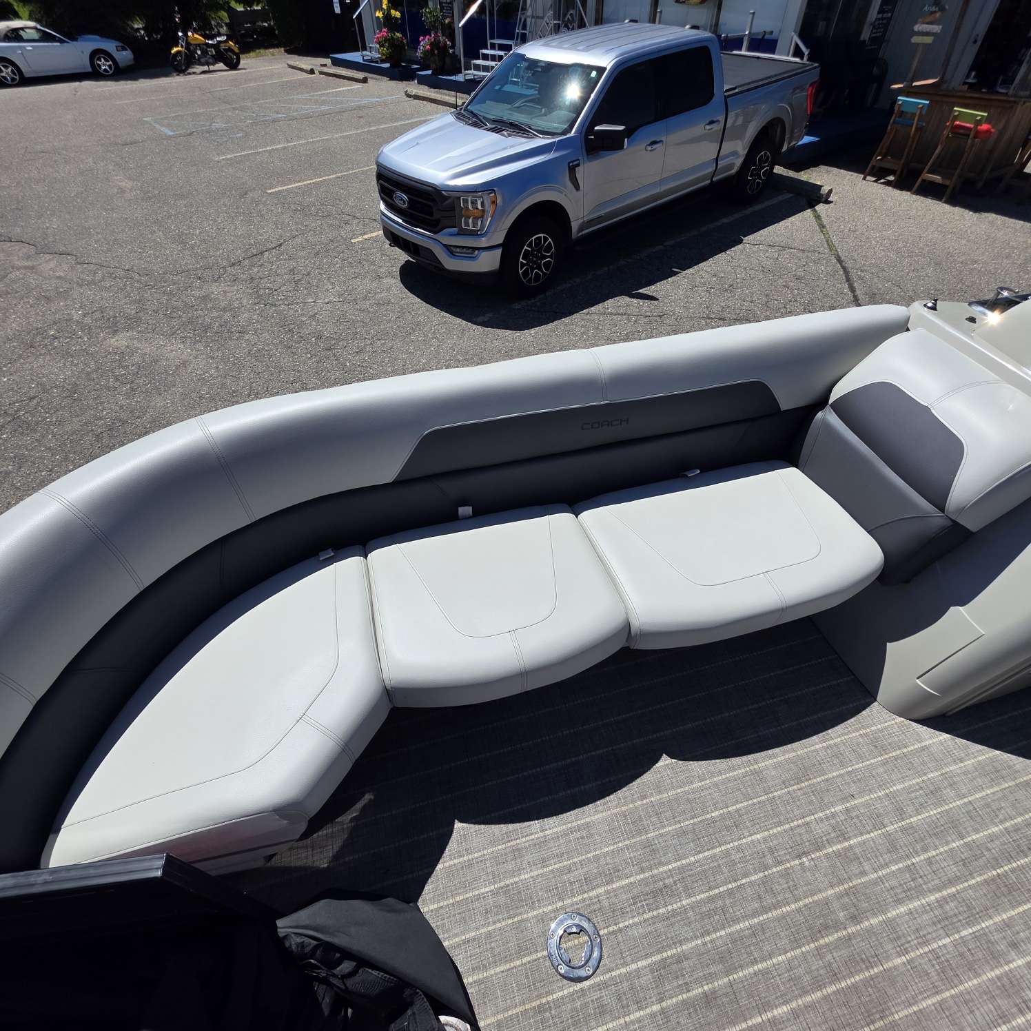 dummy-boat-img