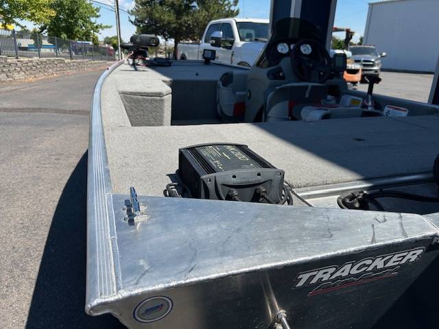  Bass tracker Pro 165-11