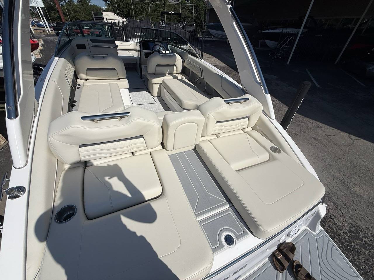 dummy-boat-img