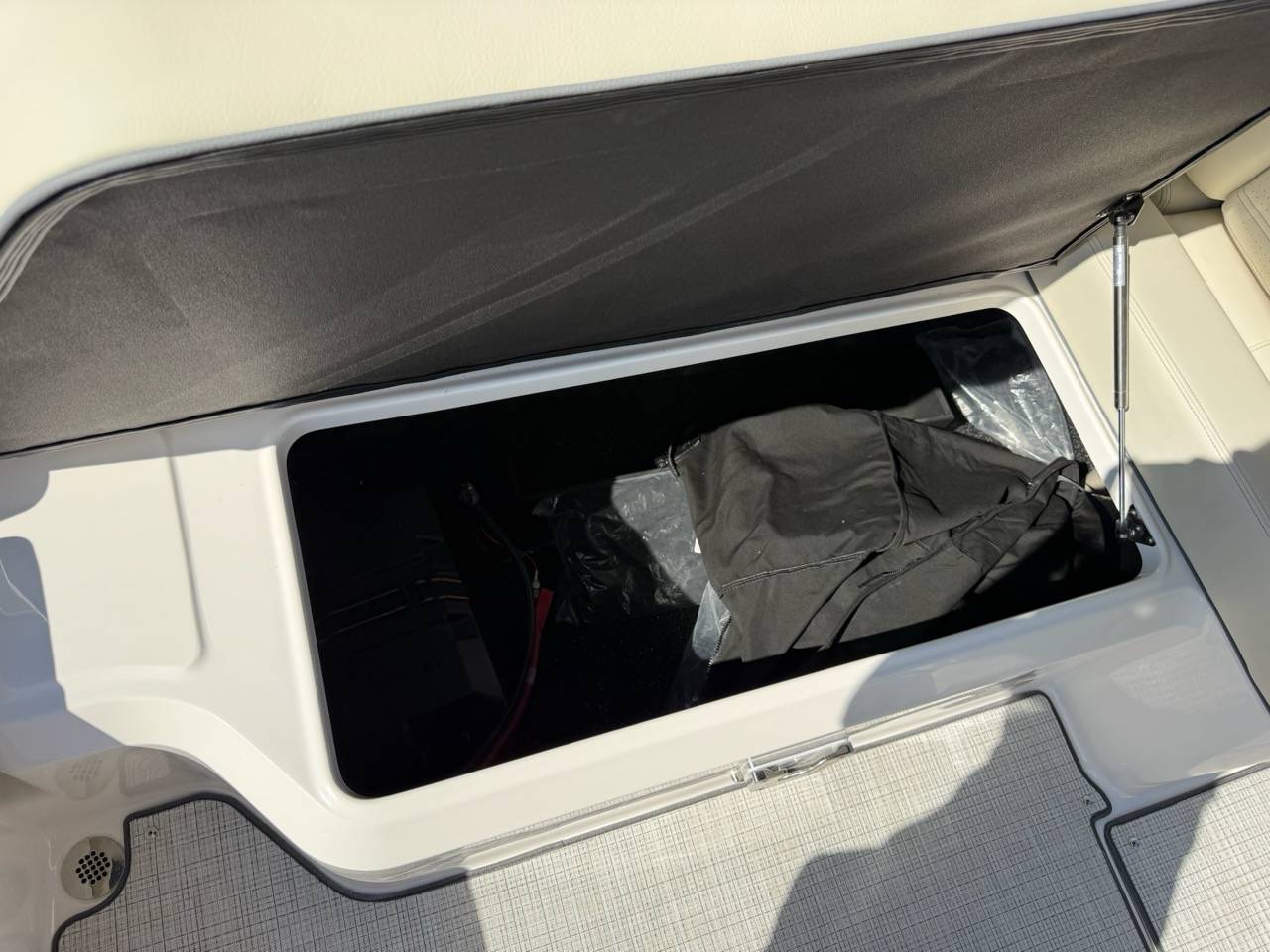 dummy-boat-img