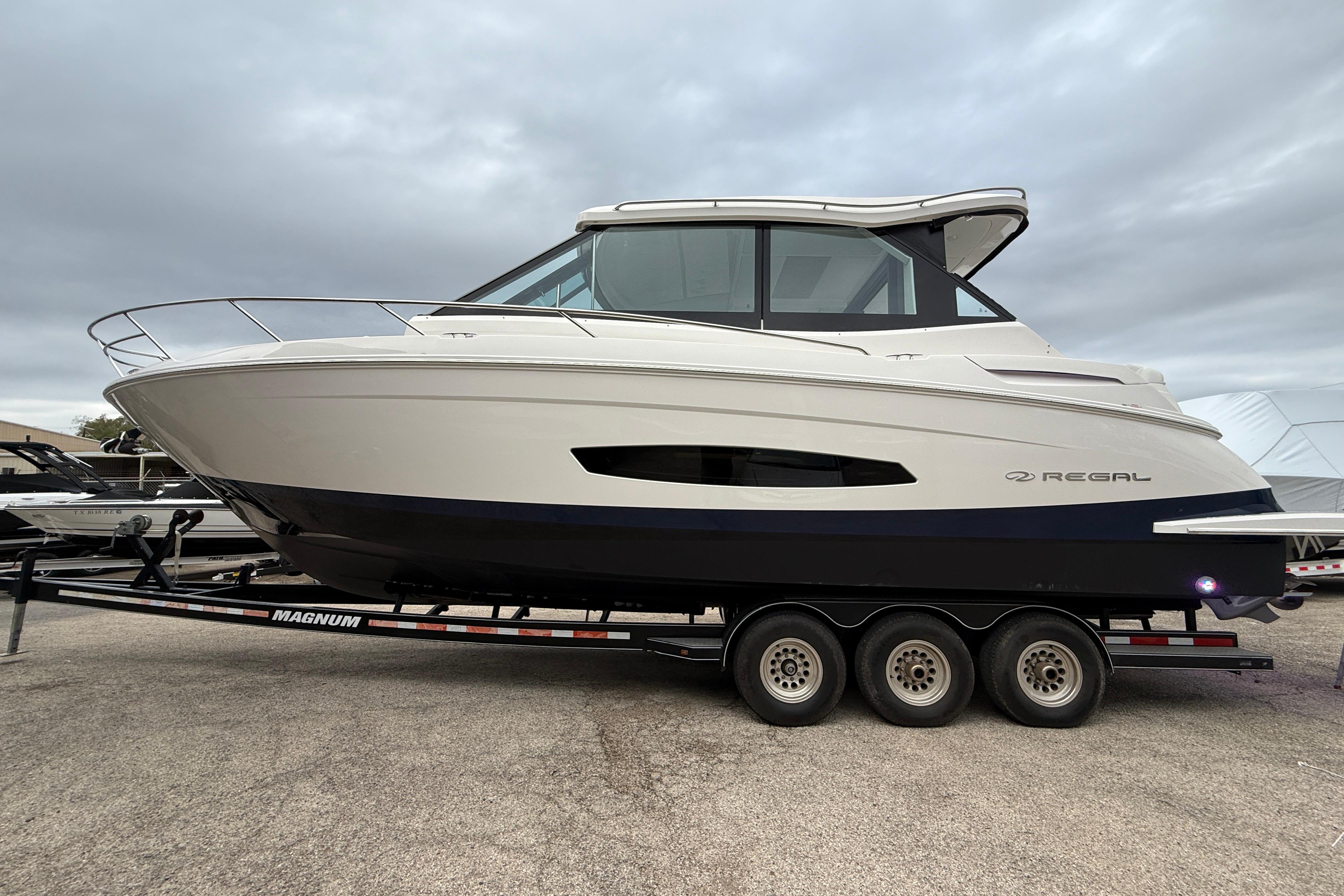 dummy-boat-img
