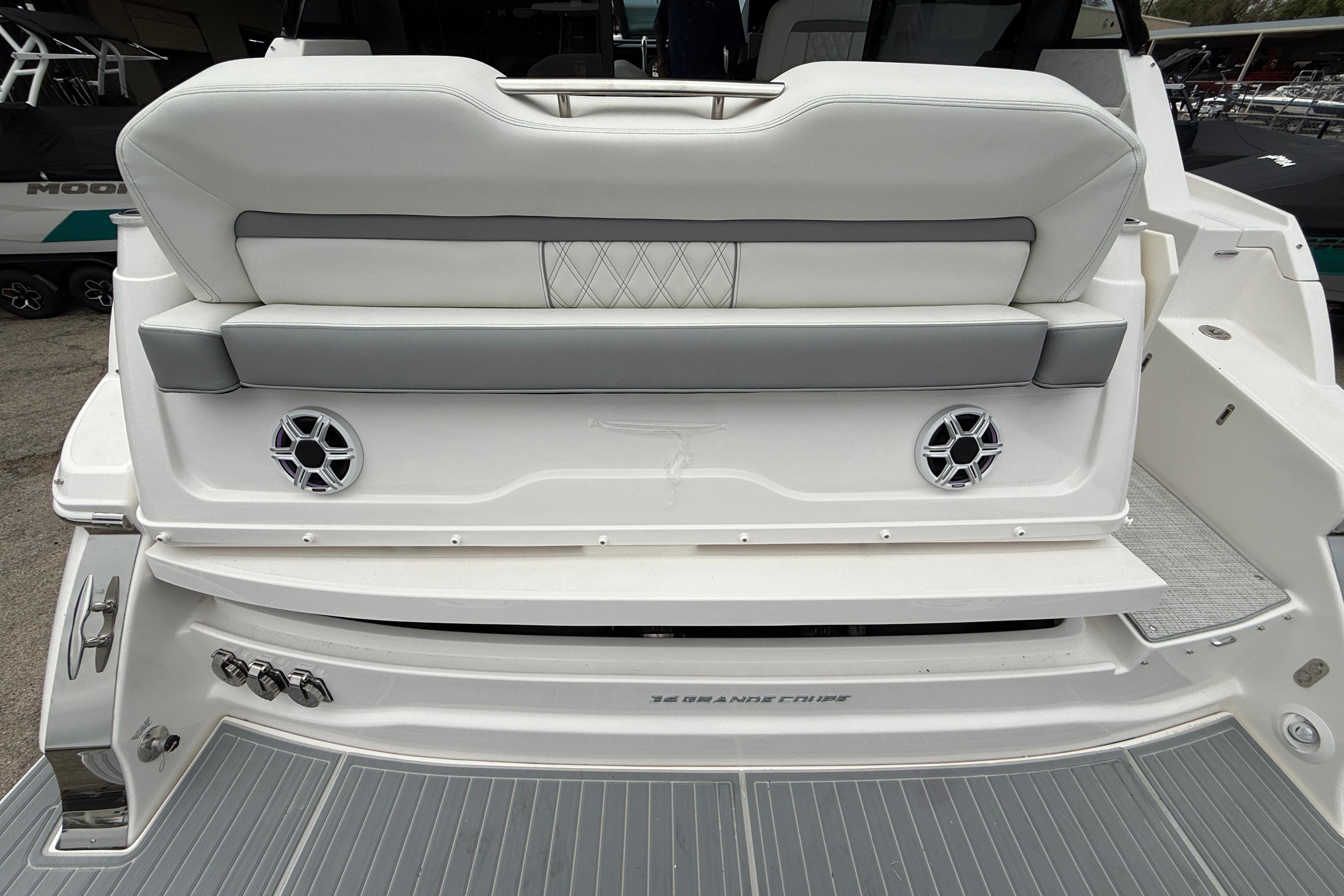 dummy-boat-img