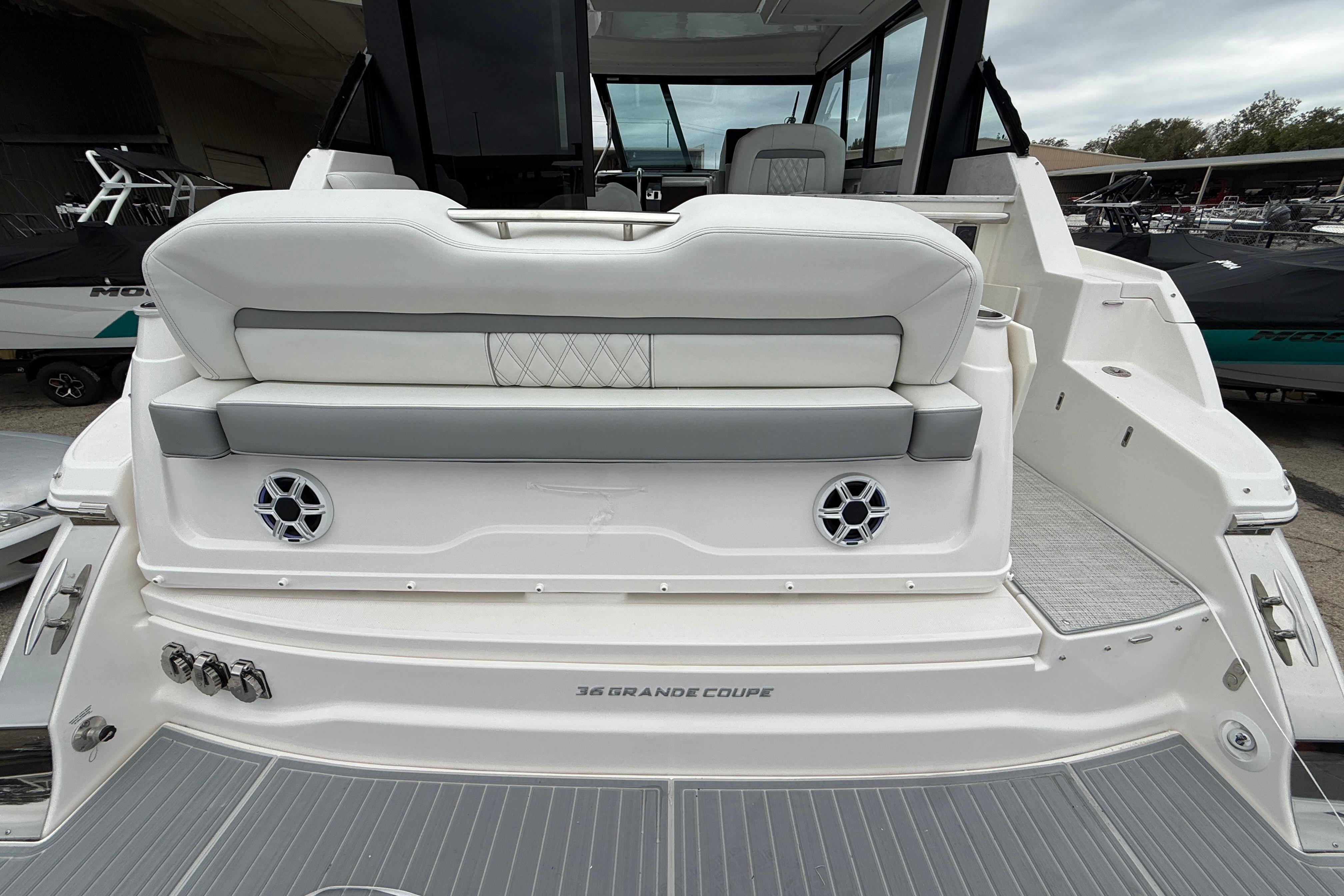 dummy-boat-img