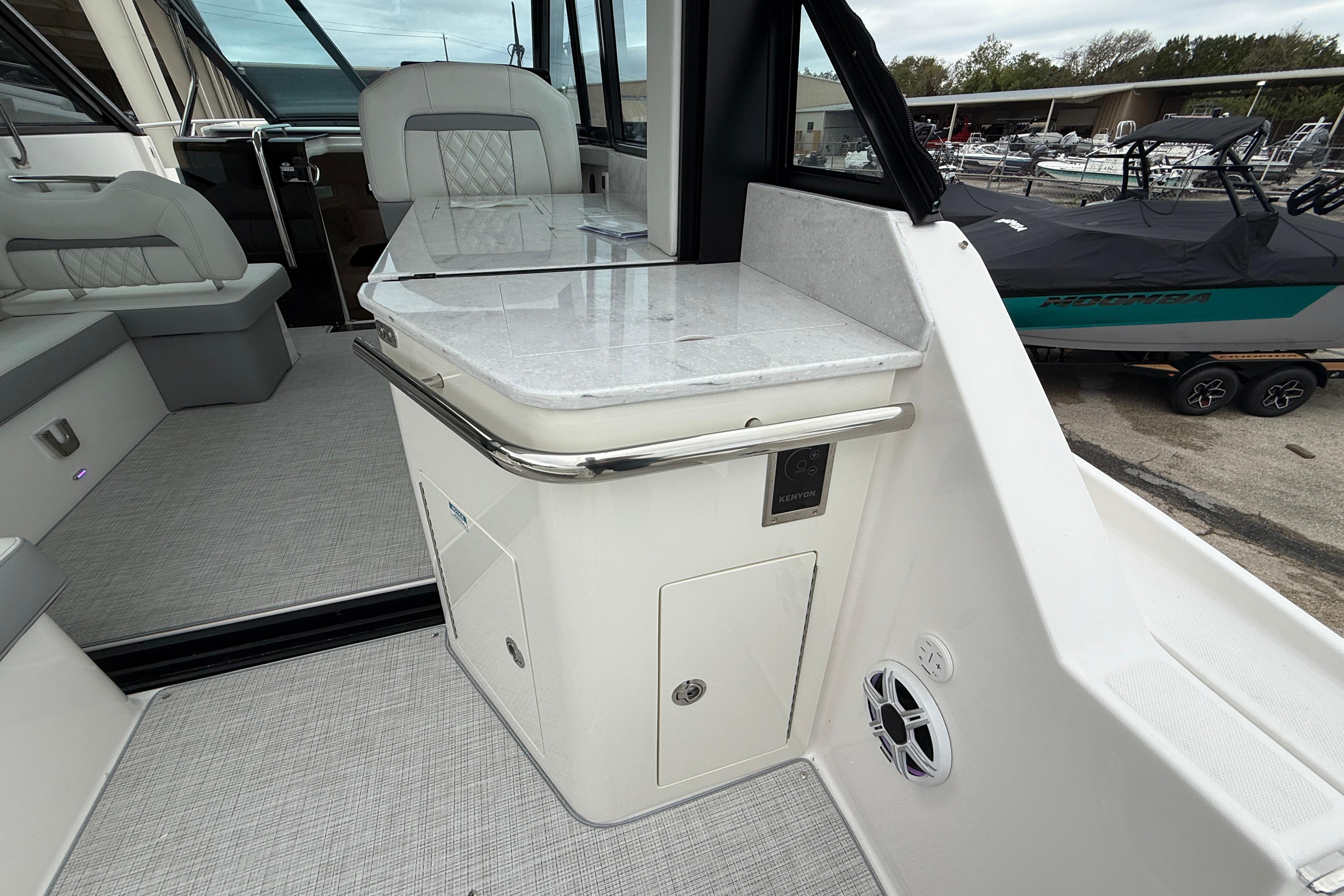 dummy-boat-img