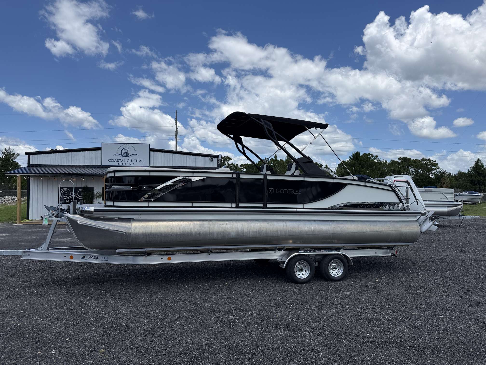 2025 Godfrey 2700SFLC