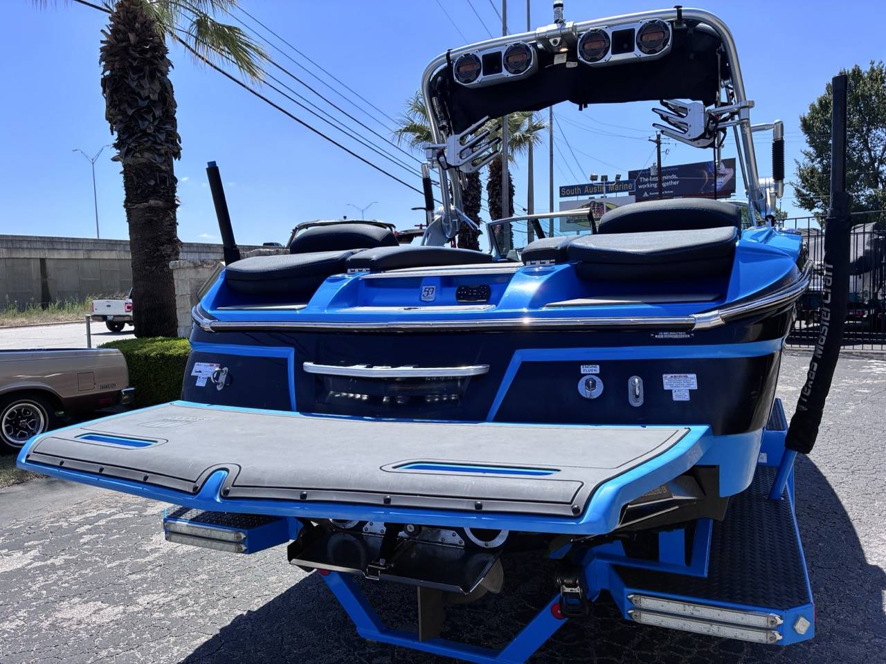 dummy-boat-img