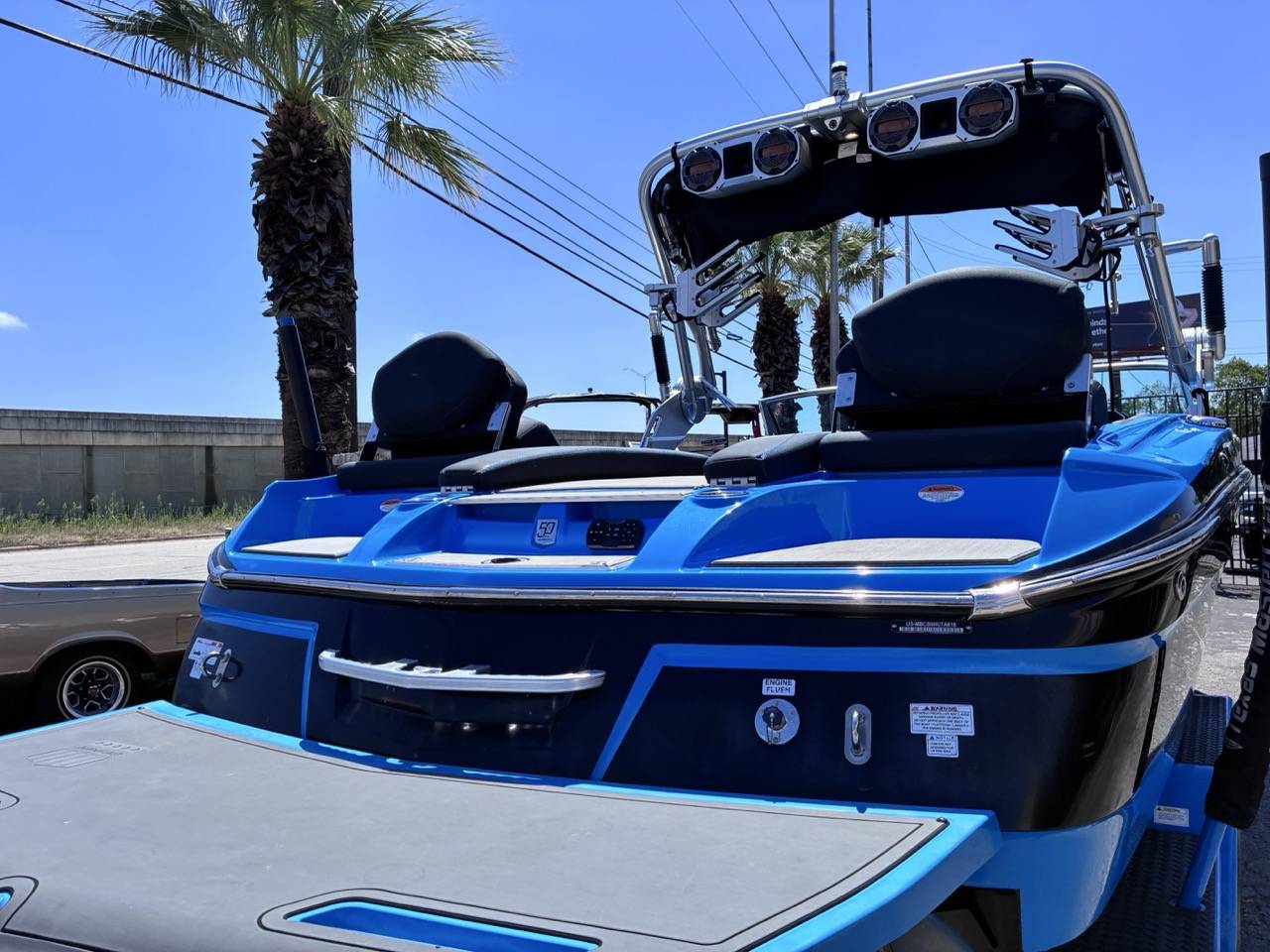 dummy-boat-img