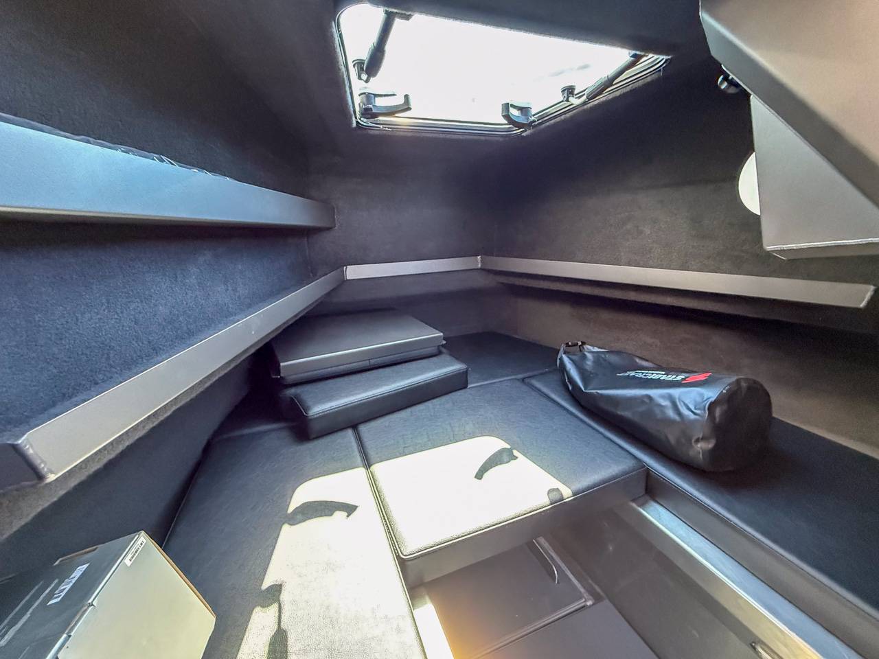 STABICRAFT 2750 ULTRA CENTRECAB (DEALER DEMO)